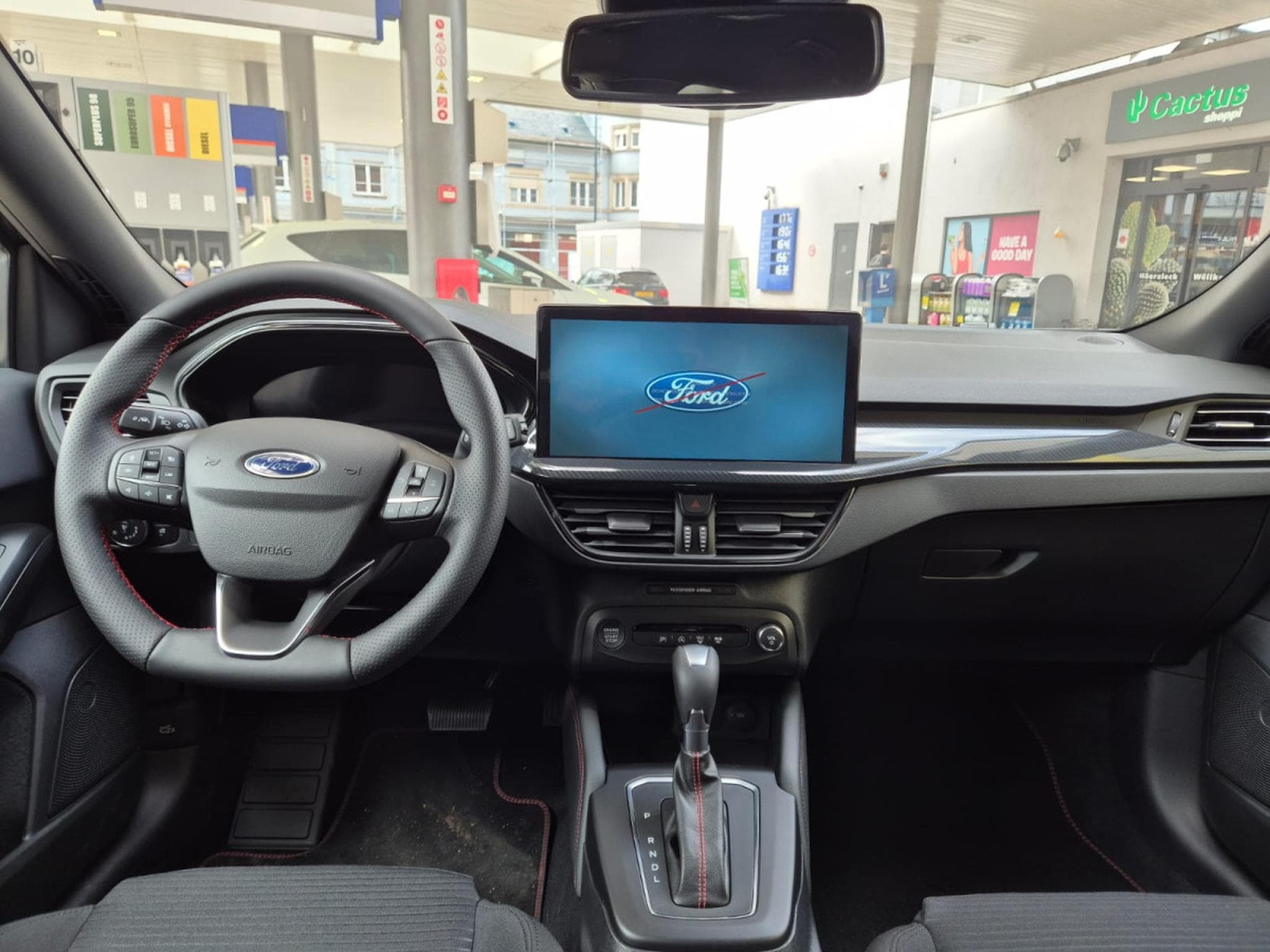 Ford Focus St-Line X 1.0 Ecoboost 155cv A7 (2026) - Photo 9