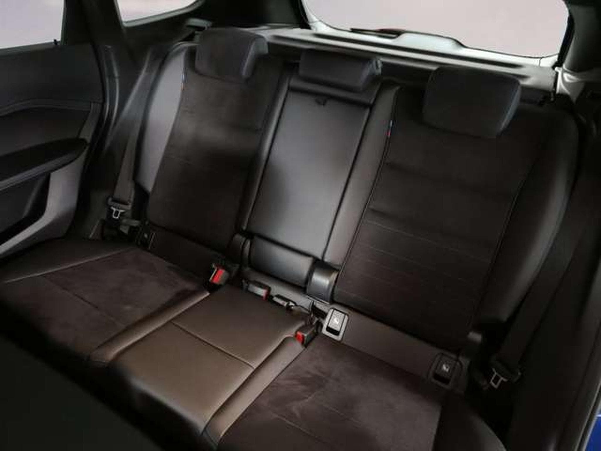 BMW X1 xDrive23d DAB LED (2022) - Photo 9