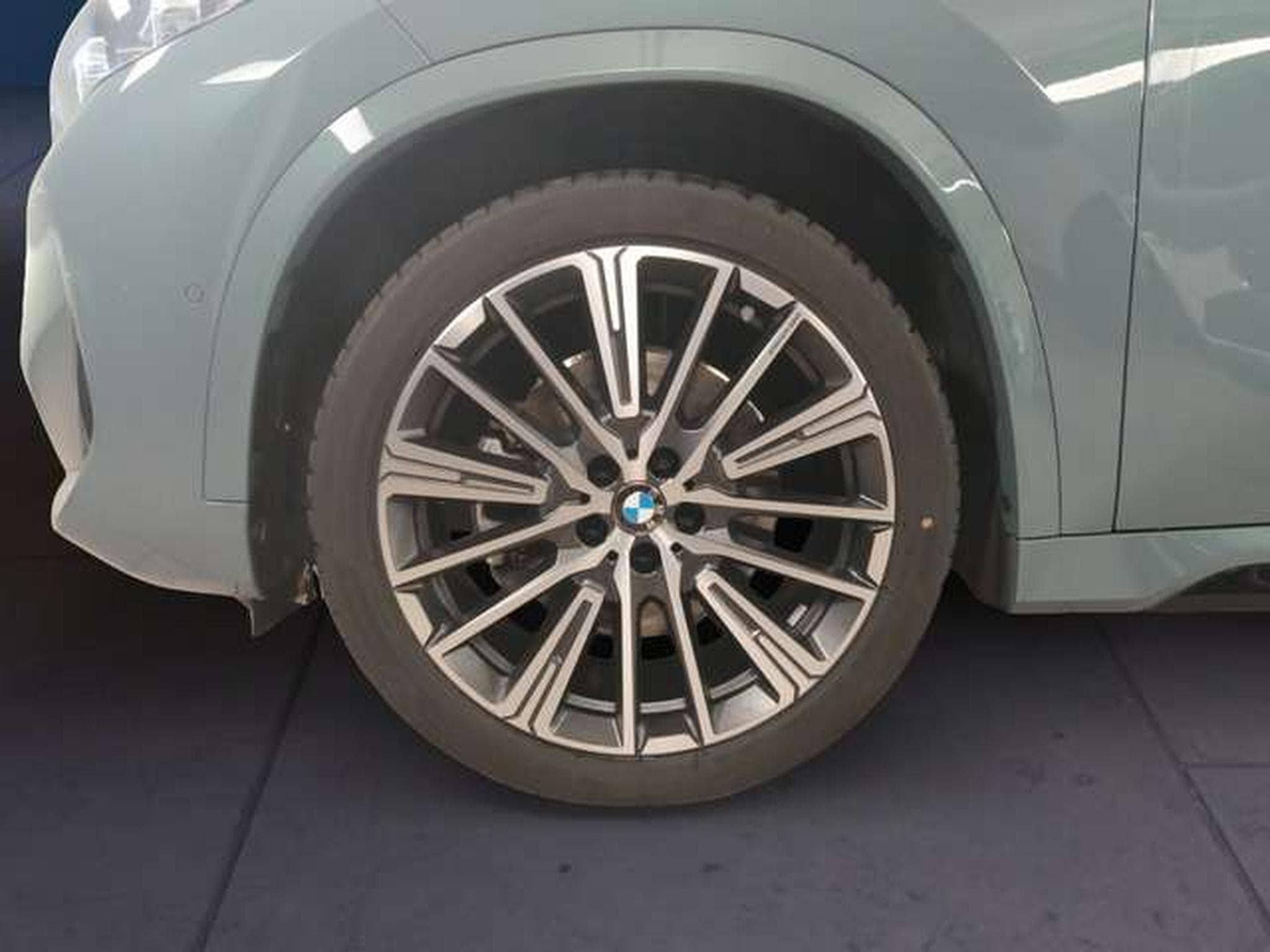 BMW X1 xDrive23d Head-Up HK HiFi DAB (2025) - Photo 6