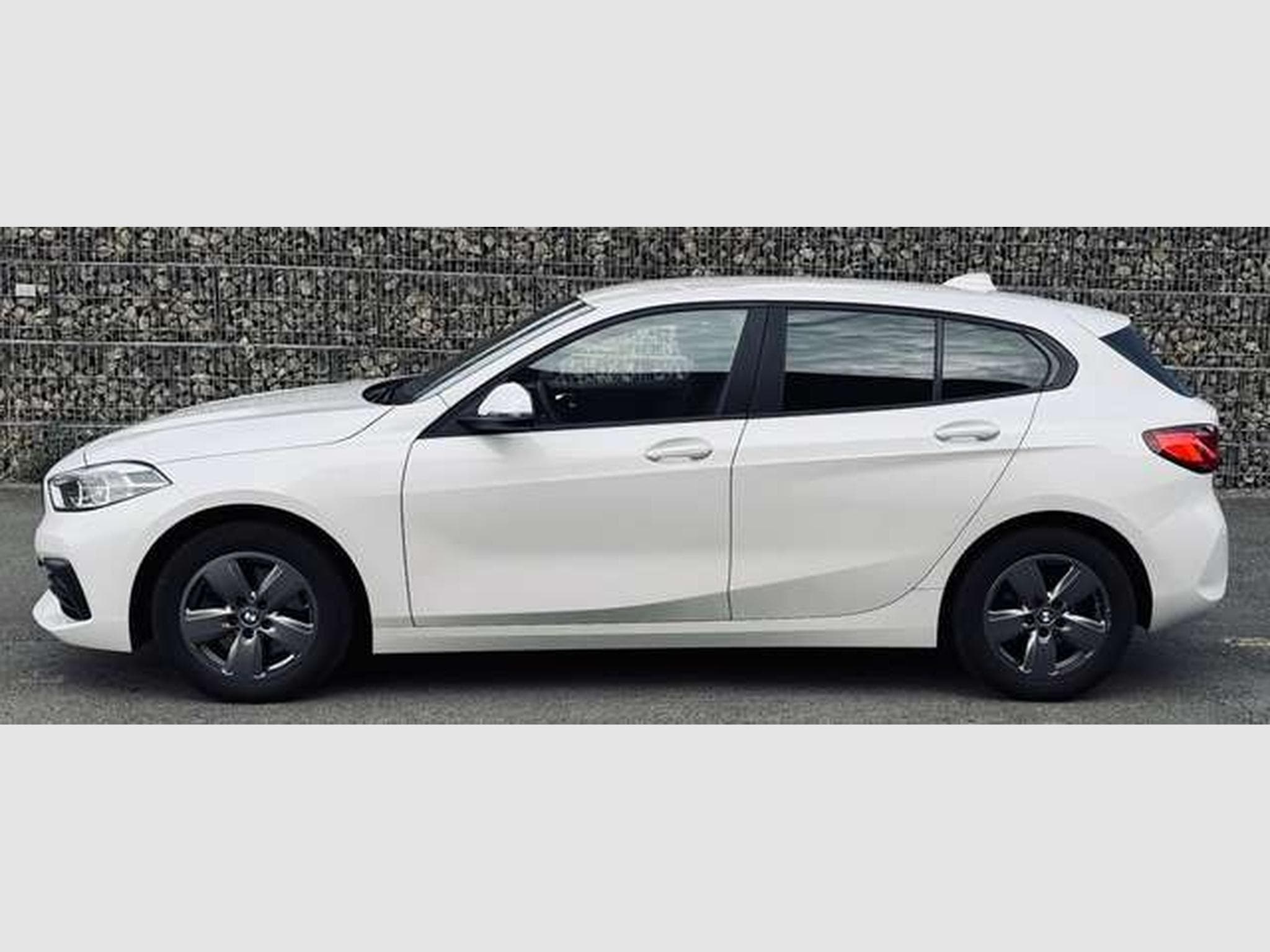 BMW 118 118i Automatique // Révisée Et Garantie 12 Mois✅✅✅ (2021) - Photo 5