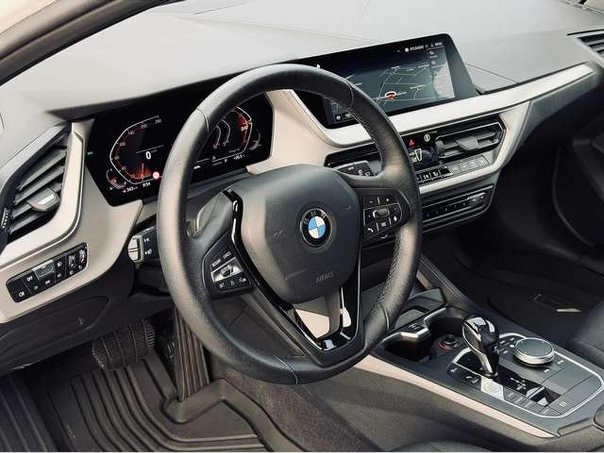 BMW 118 118i Automatique // Révisée Et Garantie 12 Mois✅✅✅ (2021) - Photo 11