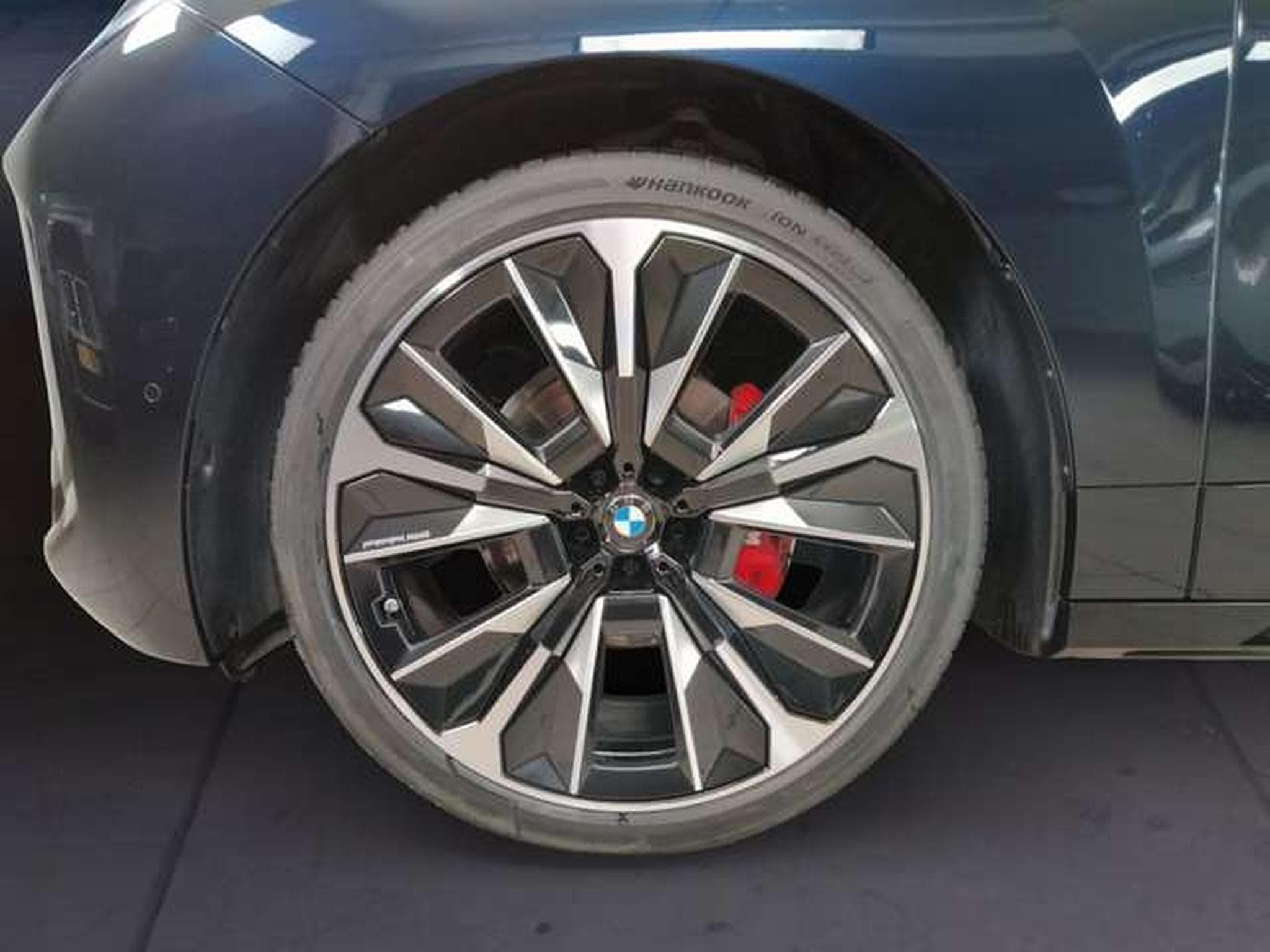 BMW iX xDrive60 M Sportpaket B&W Surround DAB LED (2025) - Photo 6