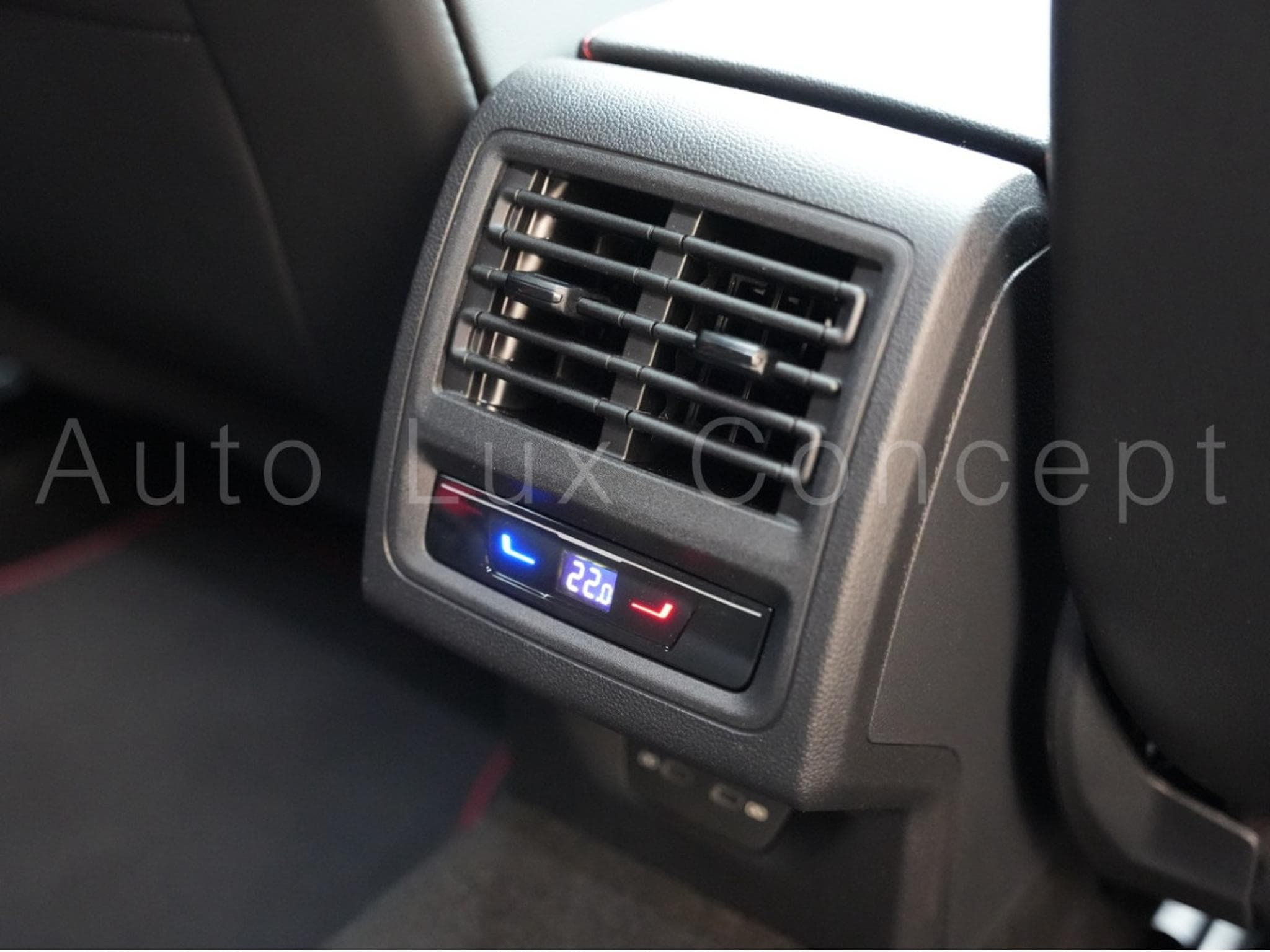 VW Golf GTI Edition 50 Pack Performance (2026) - Photo 28