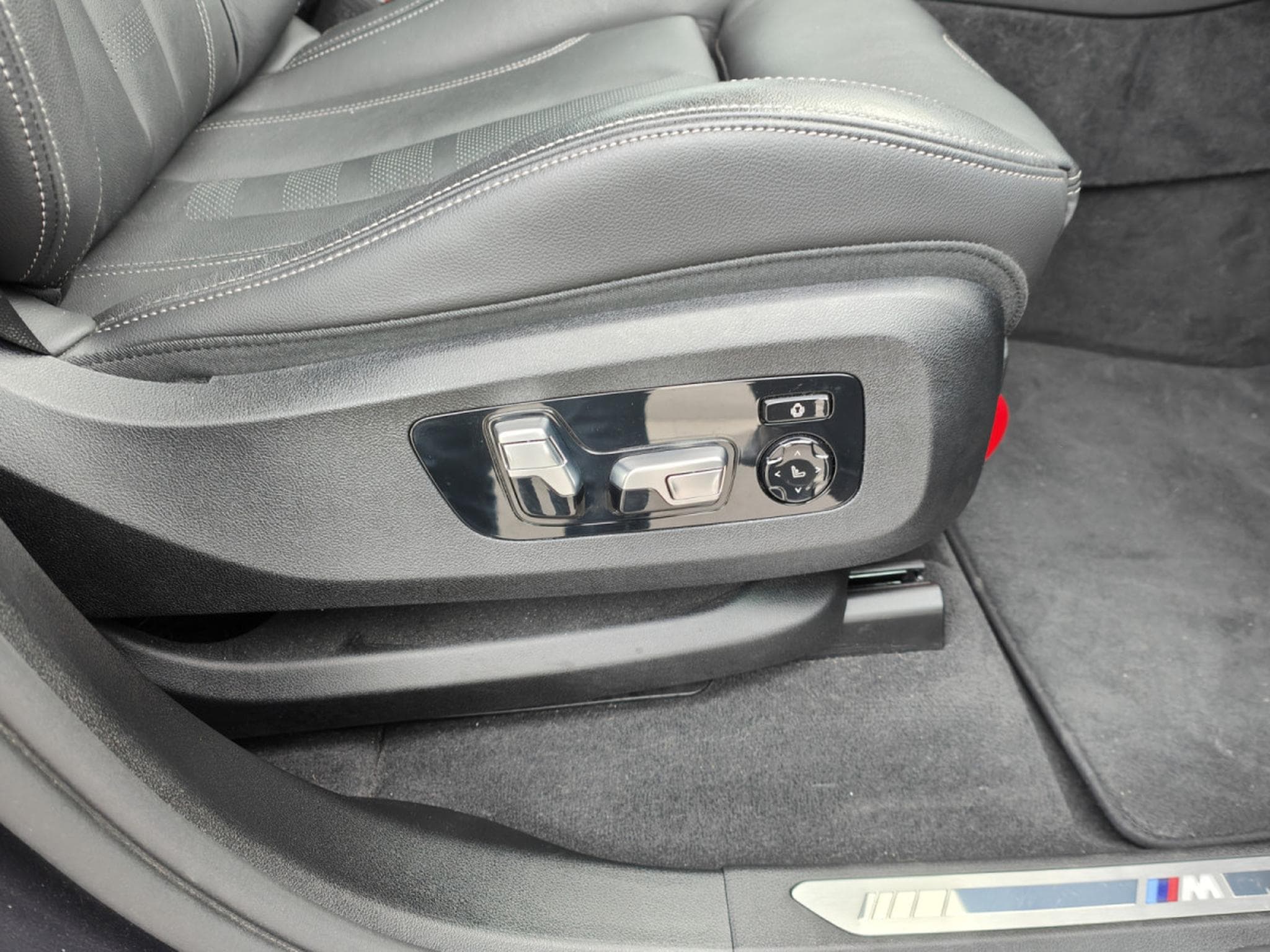BMW X5 X5 XDRIVE45E PACK M TOIT OUVRANT CAMERA 360 SUSPENSIONS PNEU (2021) - Photo 8