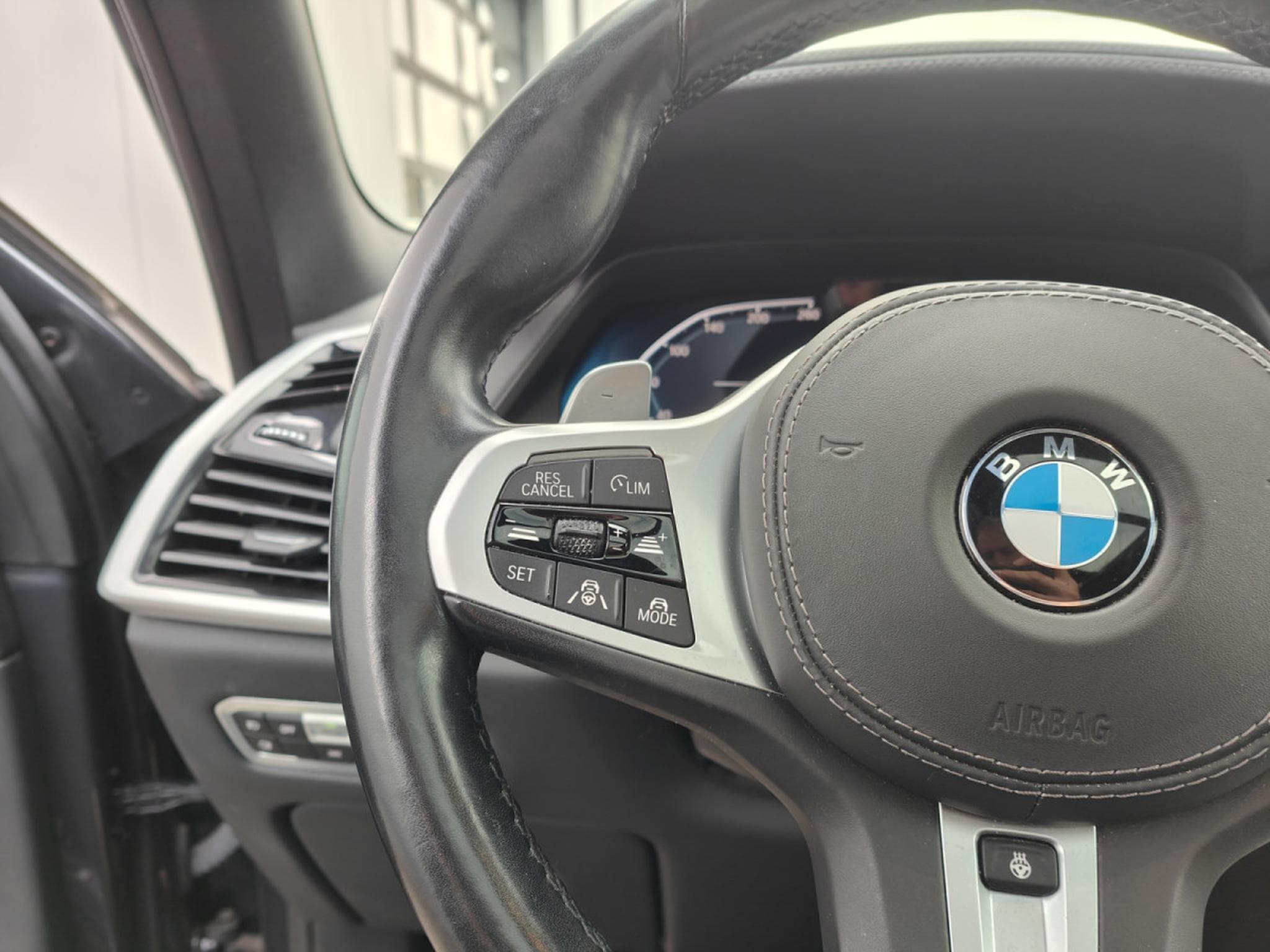 BMW X5 X5 XDRIVE45E PACK M TOIT OUVRANT CAMERA 360 SUSPENSIONS PNEU (2021) - Photo 22