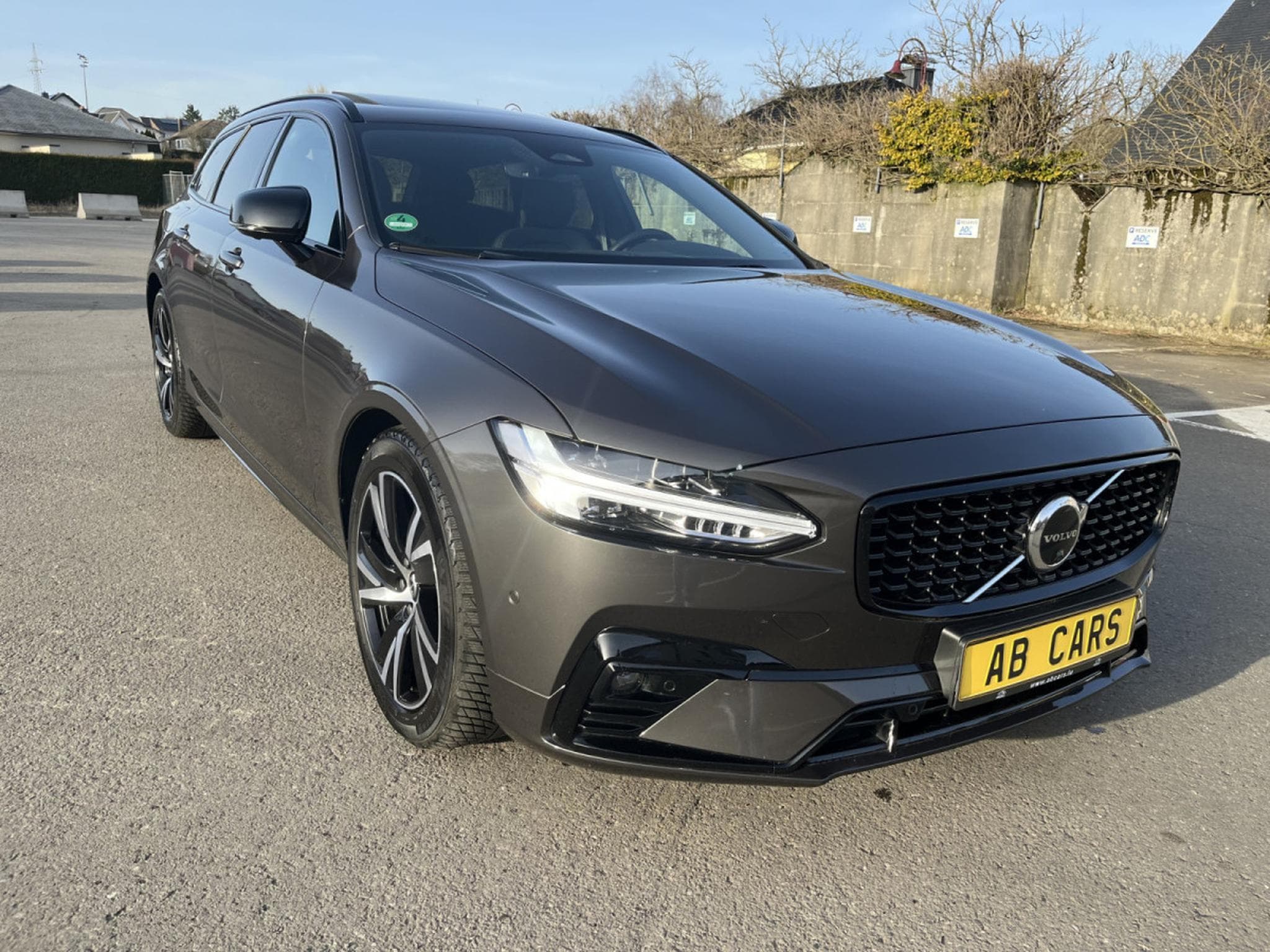 Volvo V90 B4 D 4x4 Geartronic R-Design Pano (2021) - Photo 3