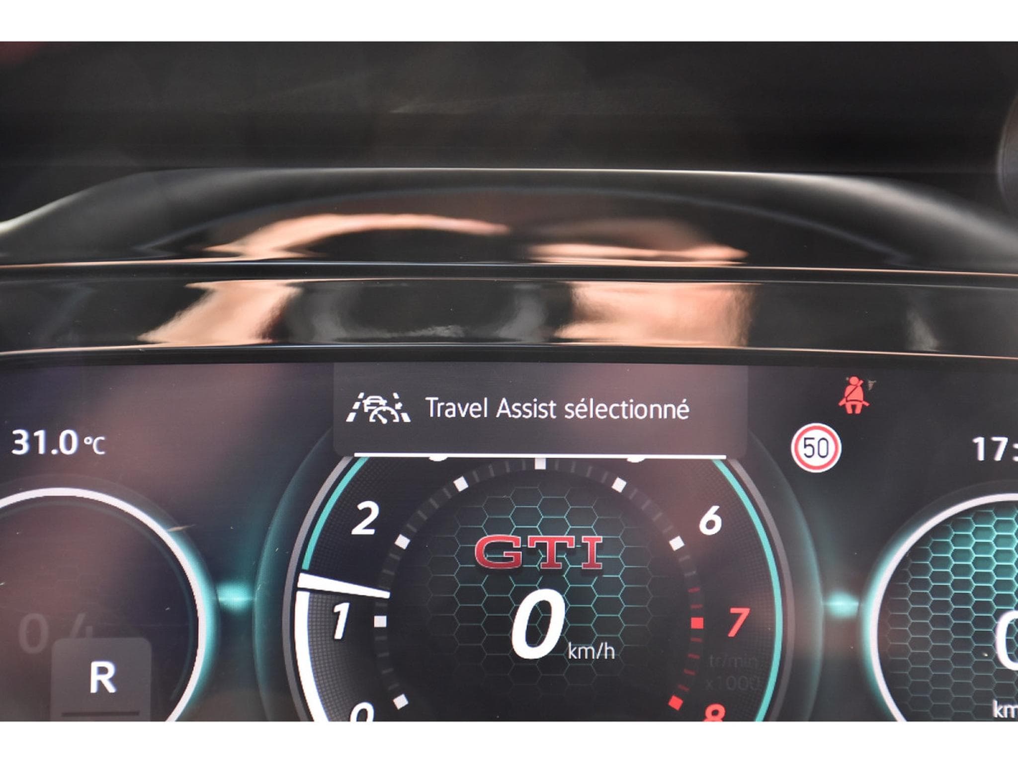 VW Golf GTI 2.0 TSI DSG ACC TRAVEL ATT RMQ LANE CAM (2023) - Photo 20