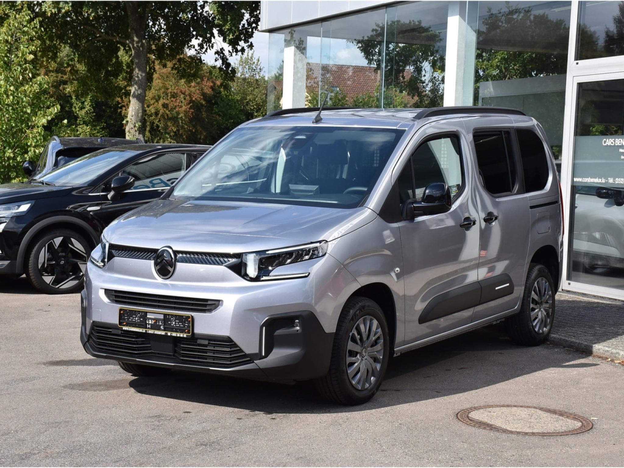 Citroën Berlingo 1.5 BlueHDI 130 EAT8 5 Pl. REGUL SMARTPHONE LED NEUF (2026) - Foto 2