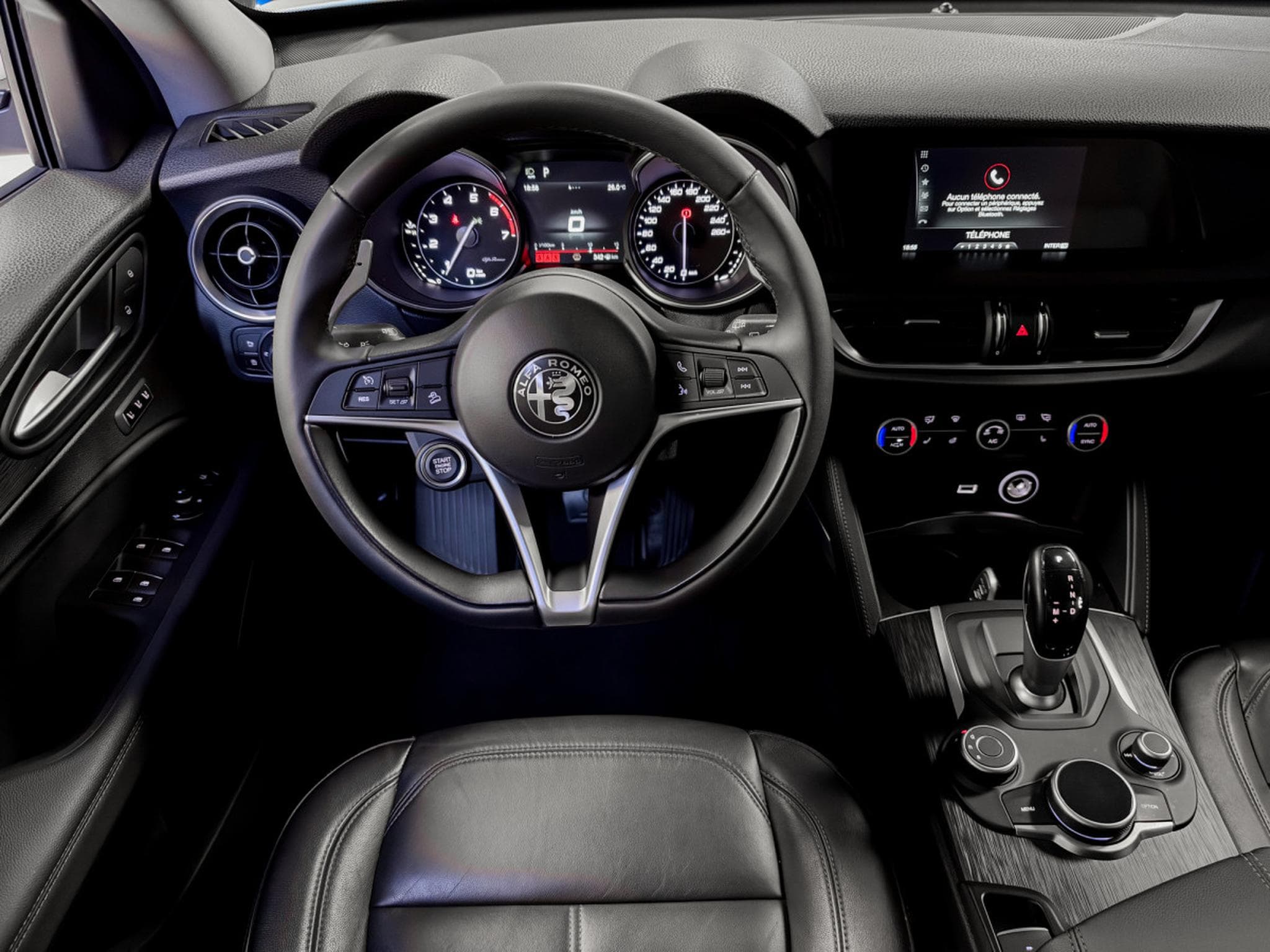 Alfa-Romeo Stelvio Q4 2.0 Turbo AWD (2018) - Photo 10