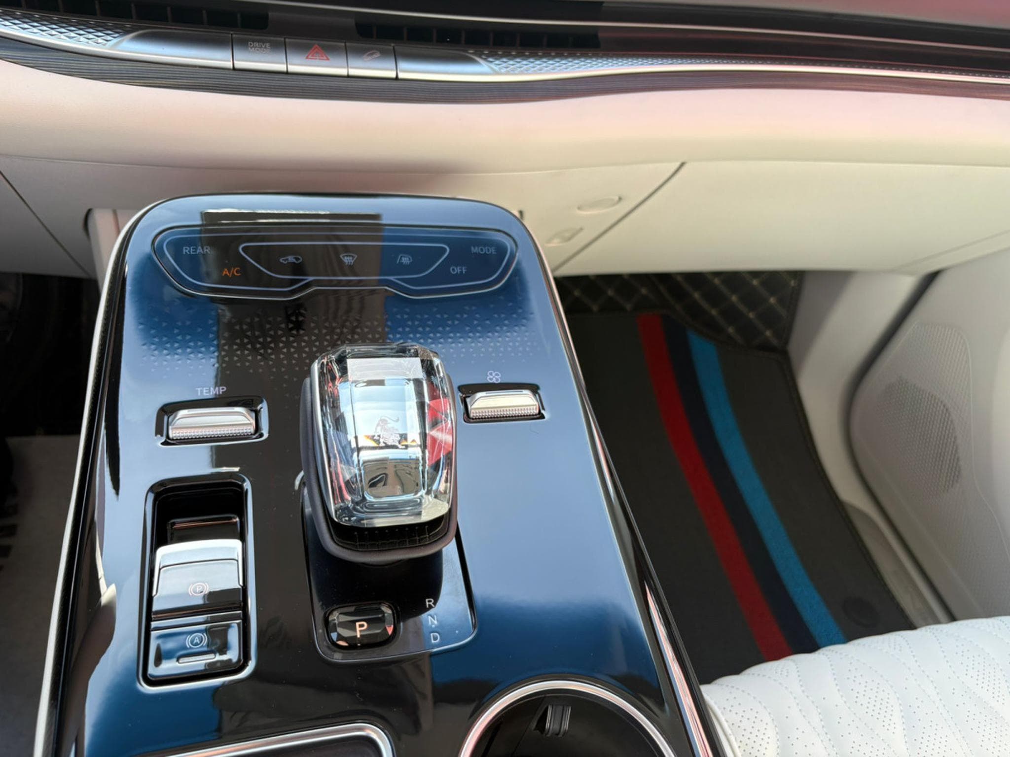 Forthing U-Tour FORTHING 9 PHEV 7 PLACES FULL OPTIONS (2026) - Photo 23