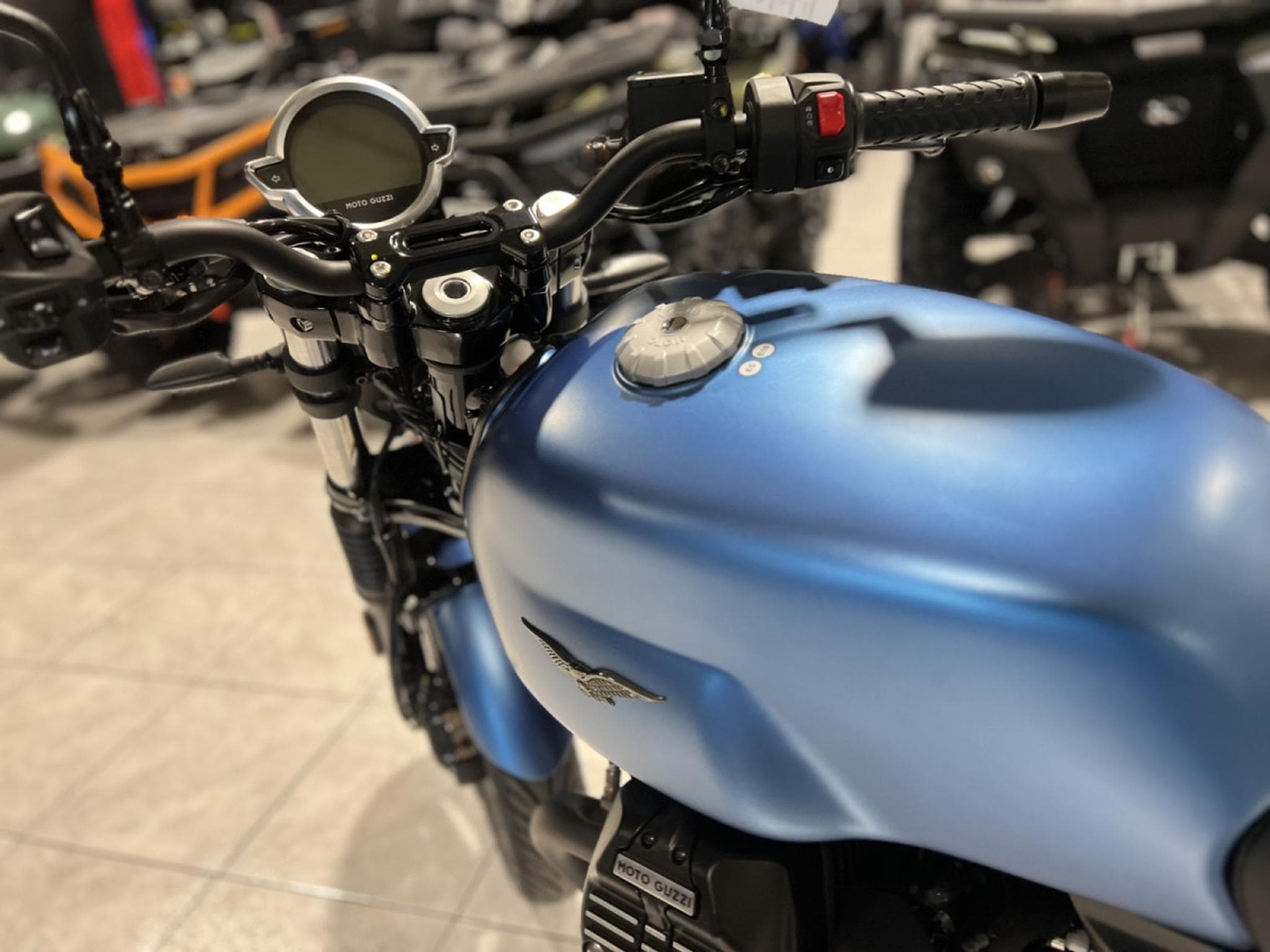 Moto Guzzi V7 STONE (2026) - Foto 6