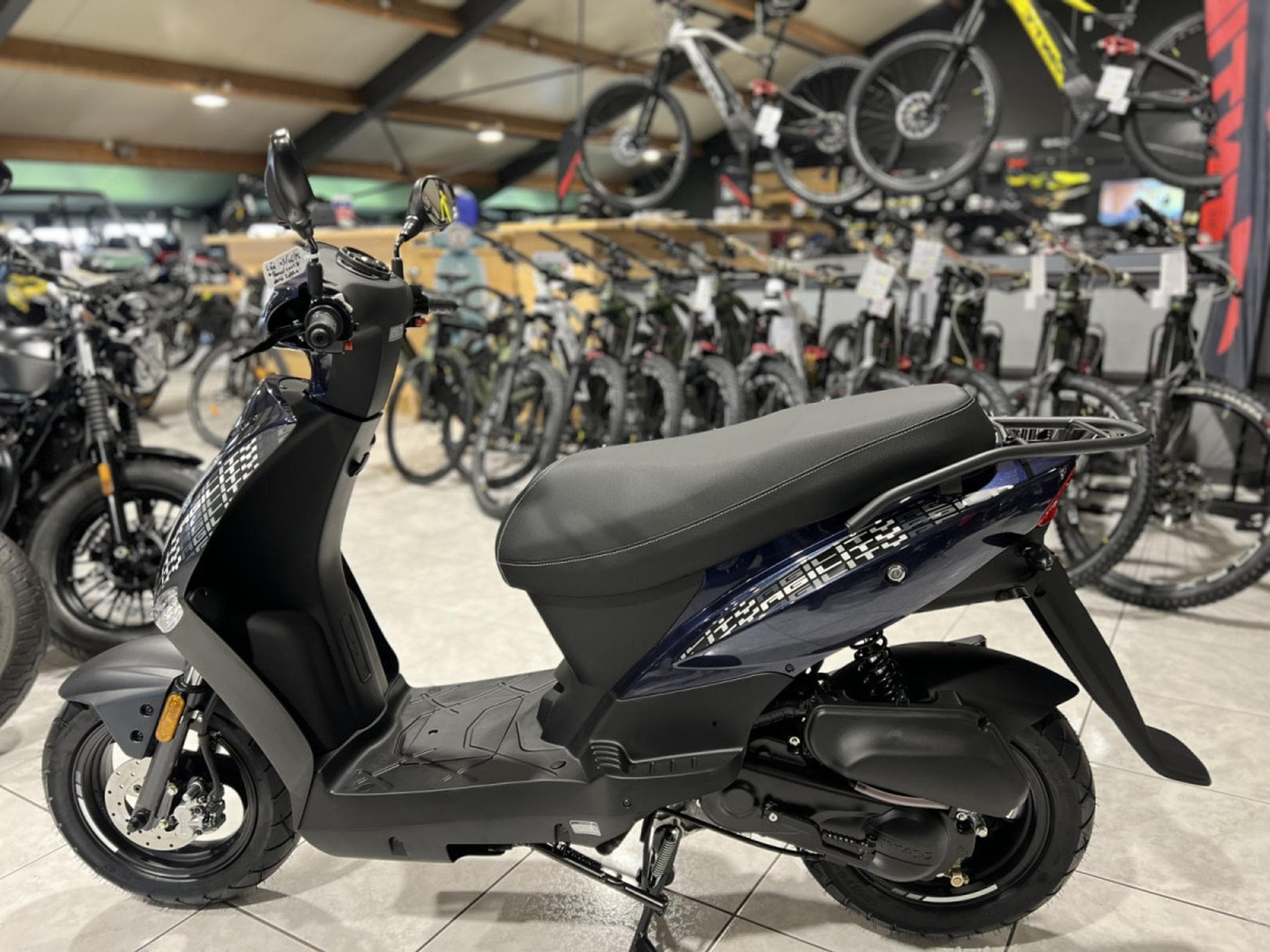 Kymco Agility CLASSE B 4T 45 km/h (2026) - Foto 4