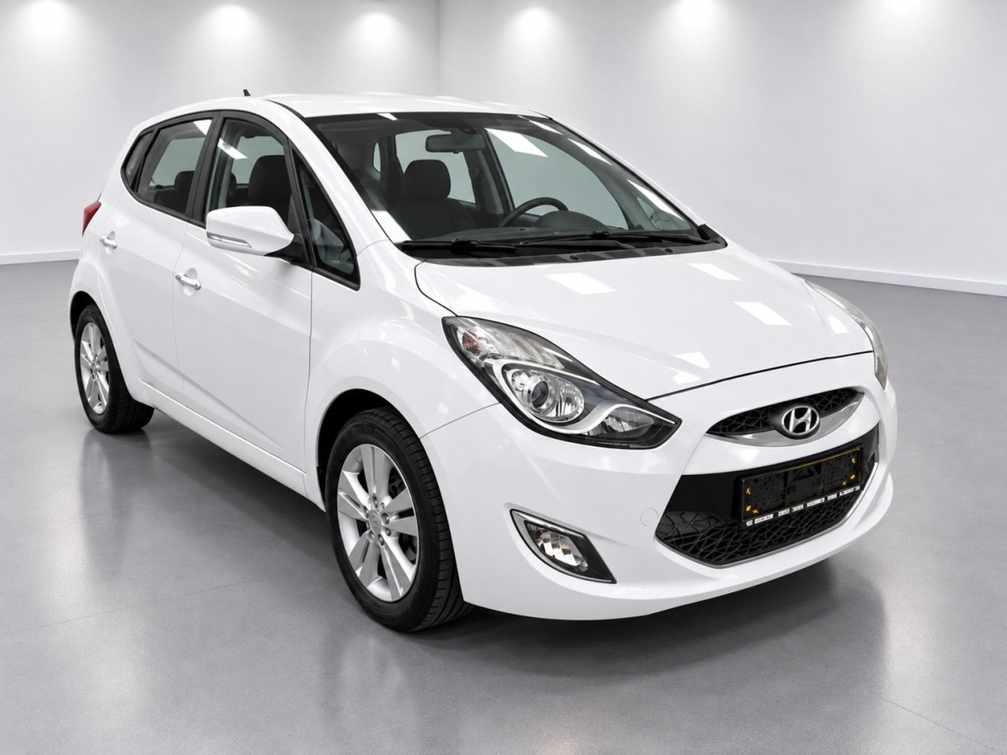 Hyundai ix20 1.4 CRDI 77 Classic blue Navi Pdc Cruise (2011) - Photo 2