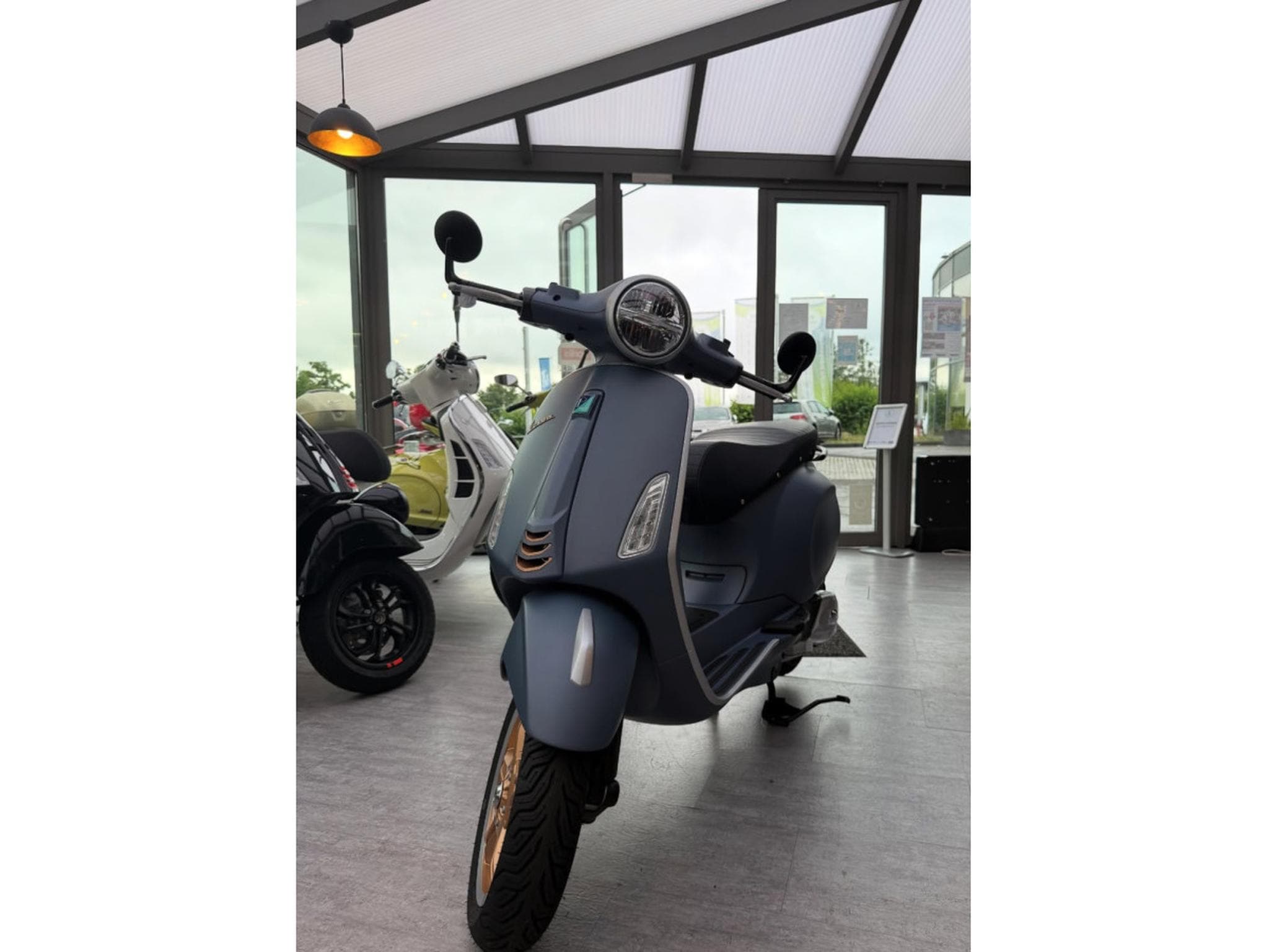 Vespa Primavera OFFICINA 8 (2026) - Foto 3