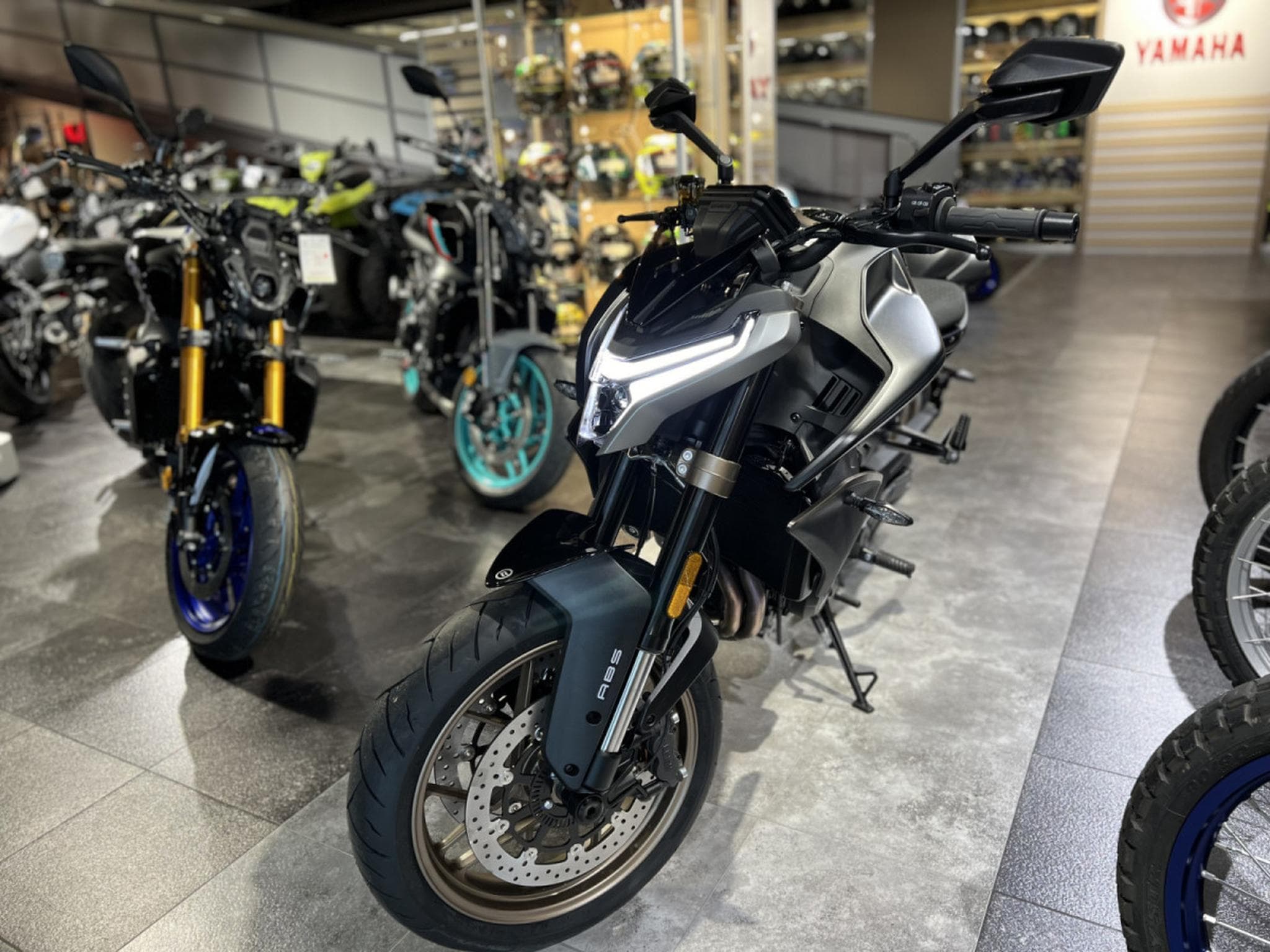 CF Moto 800 NK SPORT (2026) - Foto 2