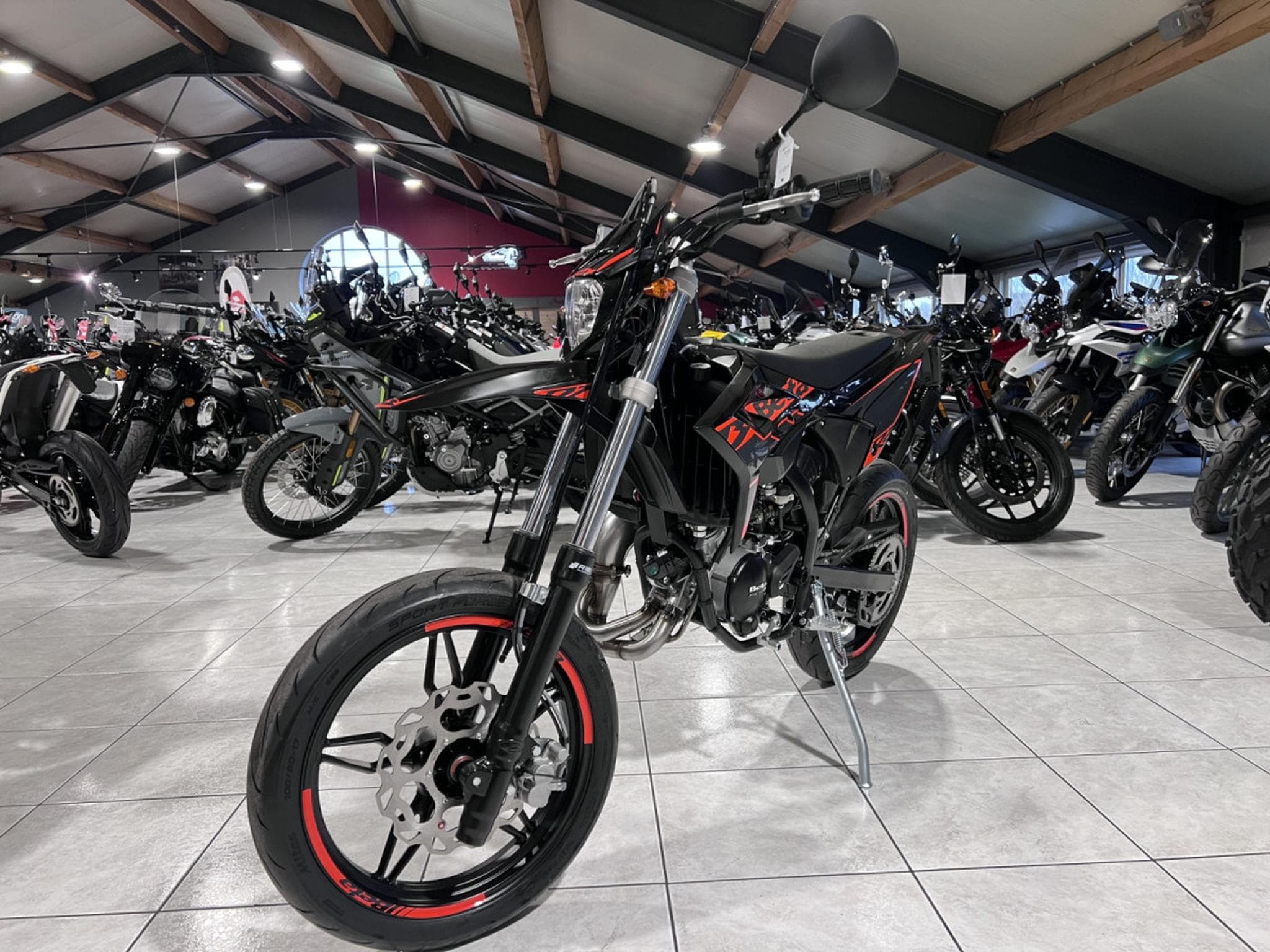Beta RR Motard 50 2T SPORT SHORT (2026) - Photo 2