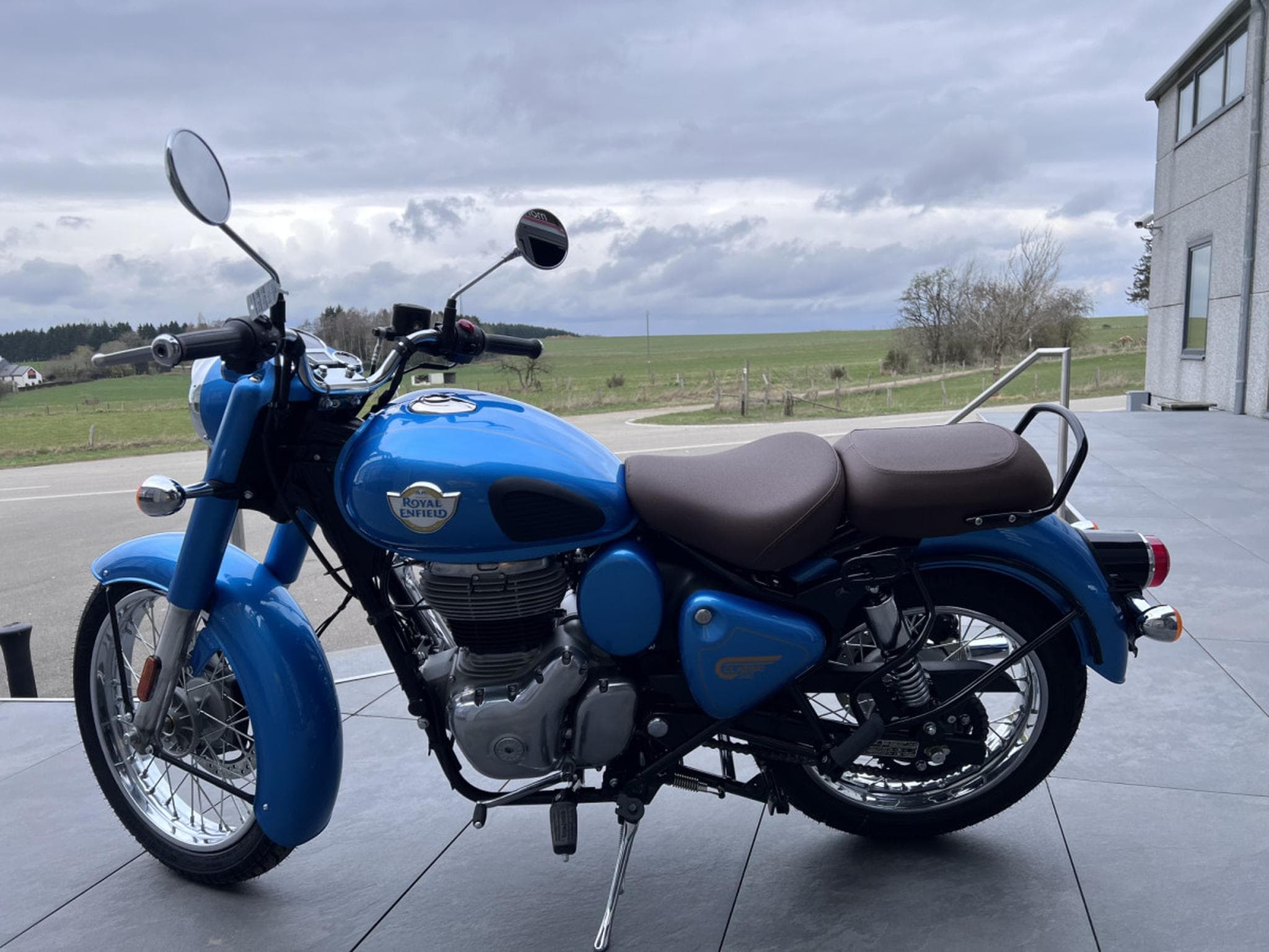 Royal Enfield Classic 350 Jodhpur Blue (2026) - Foto 4