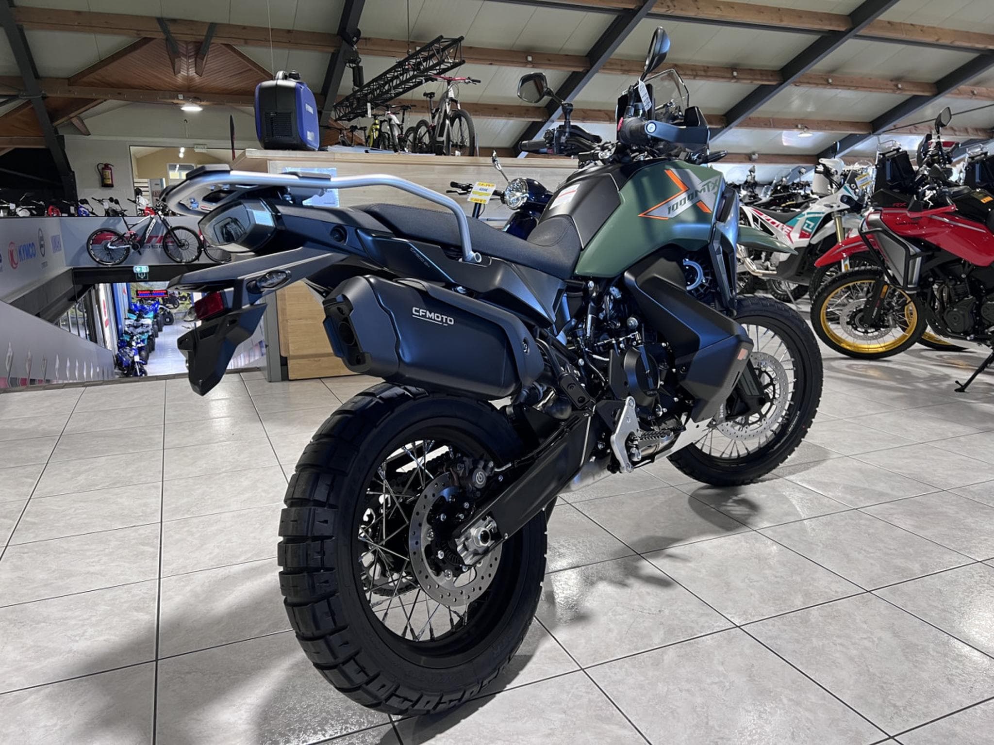 CF Moto 1000 MT-X (2026) - Foto 2