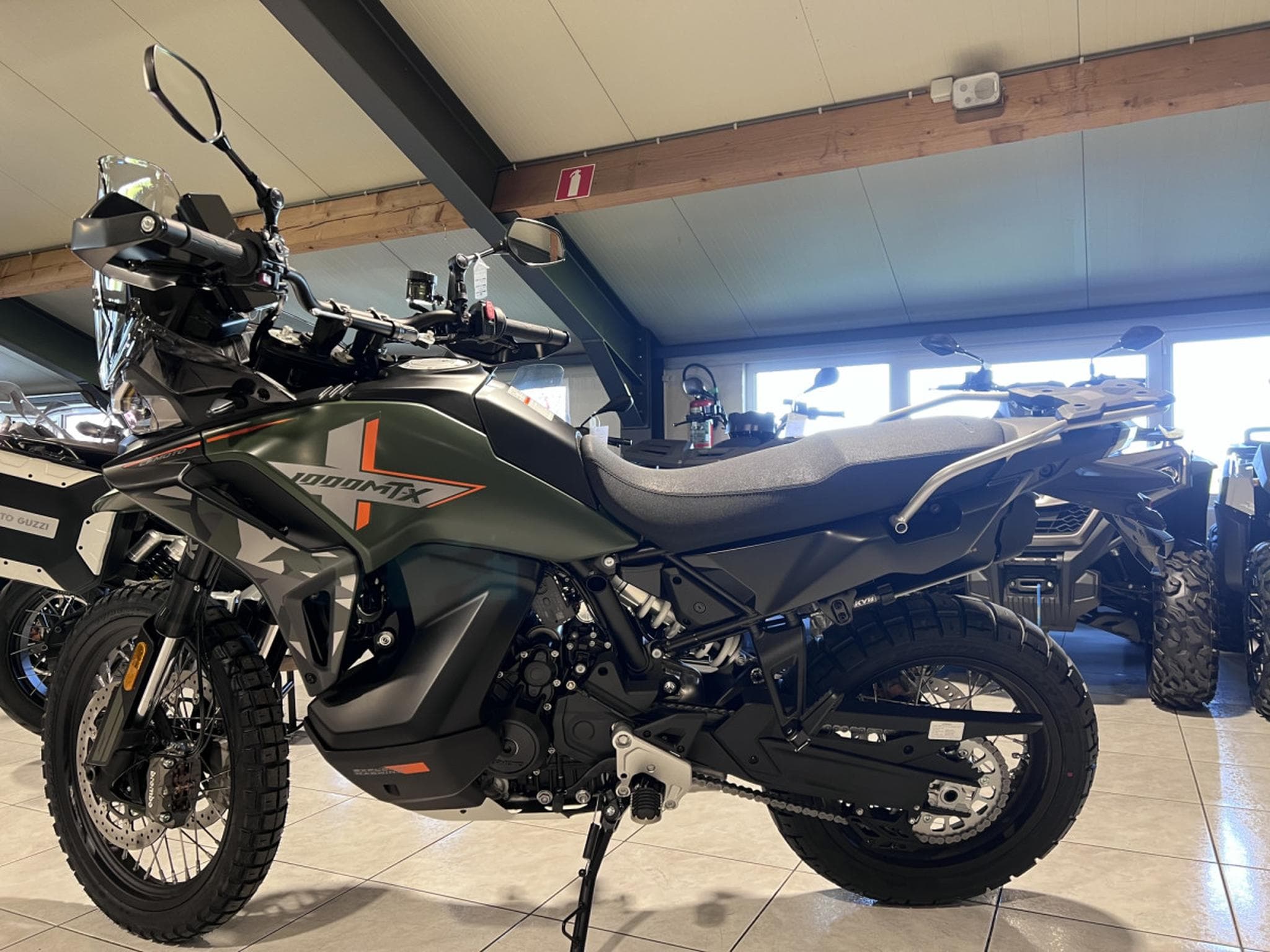 CF Moto 1000 MT-X (2026) - Foto 3