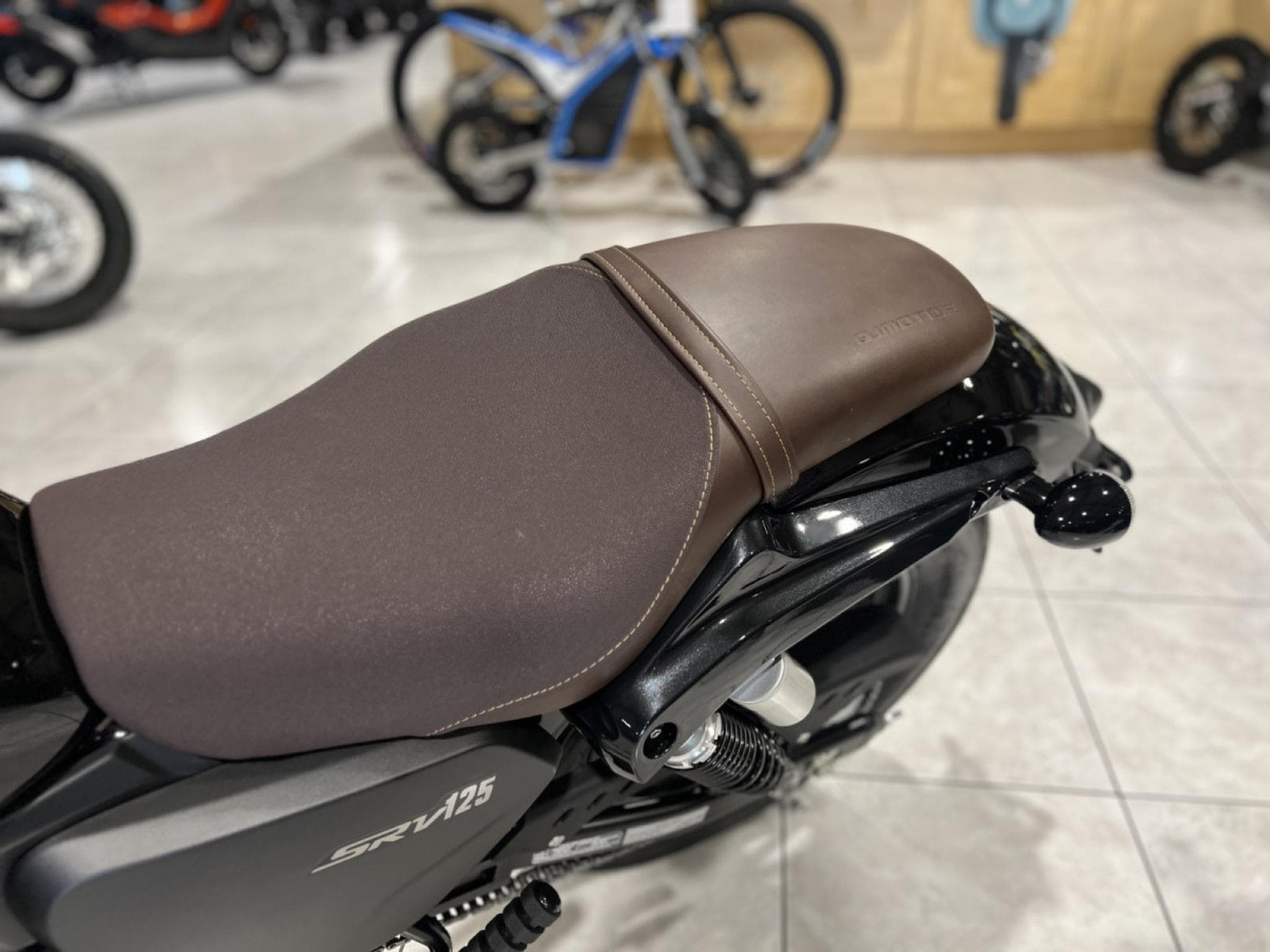 QJmotor SRV 125 (2026) - Photo 5