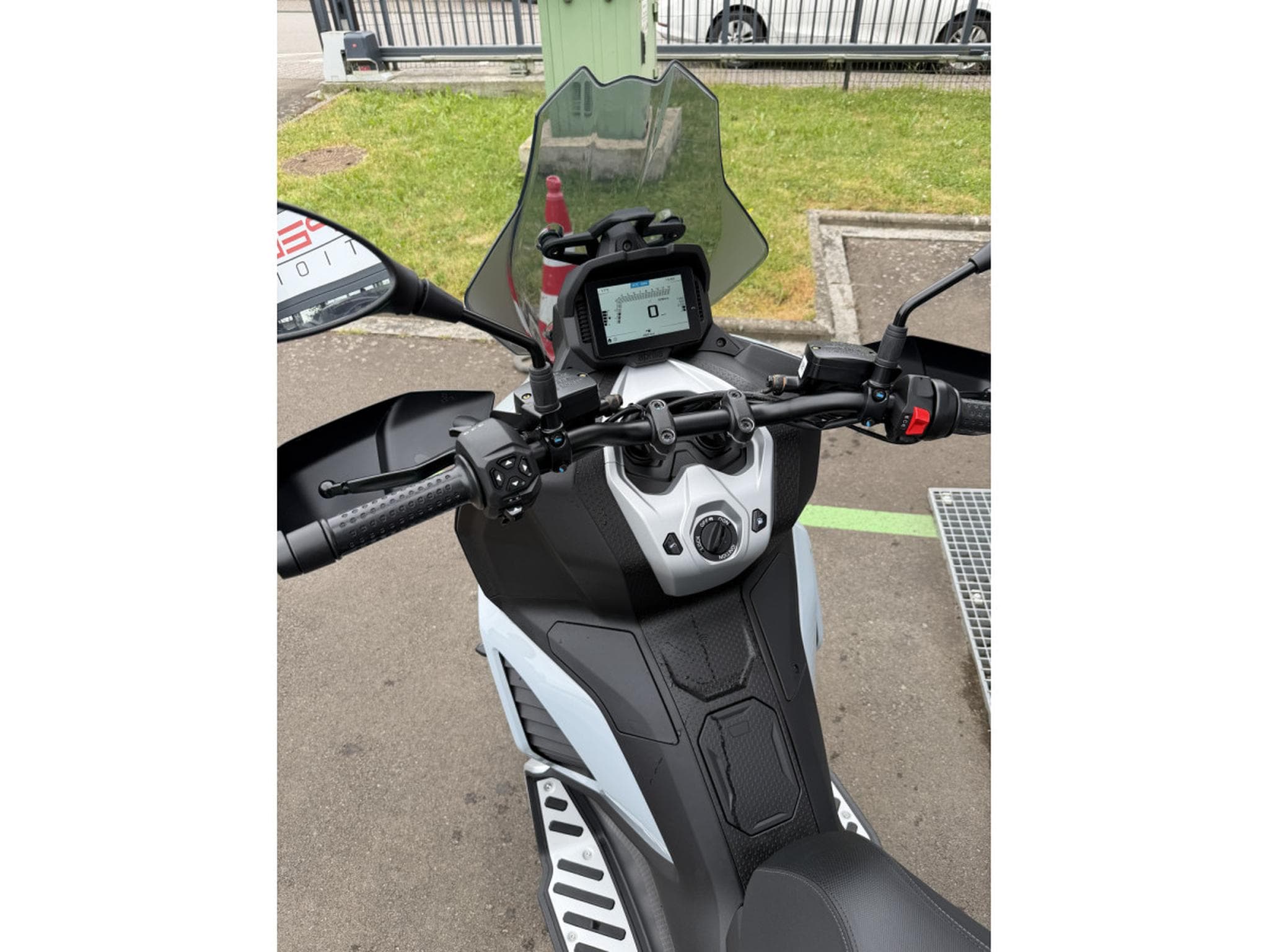 Aprilia SR GT 400 (2026) - Foto 2