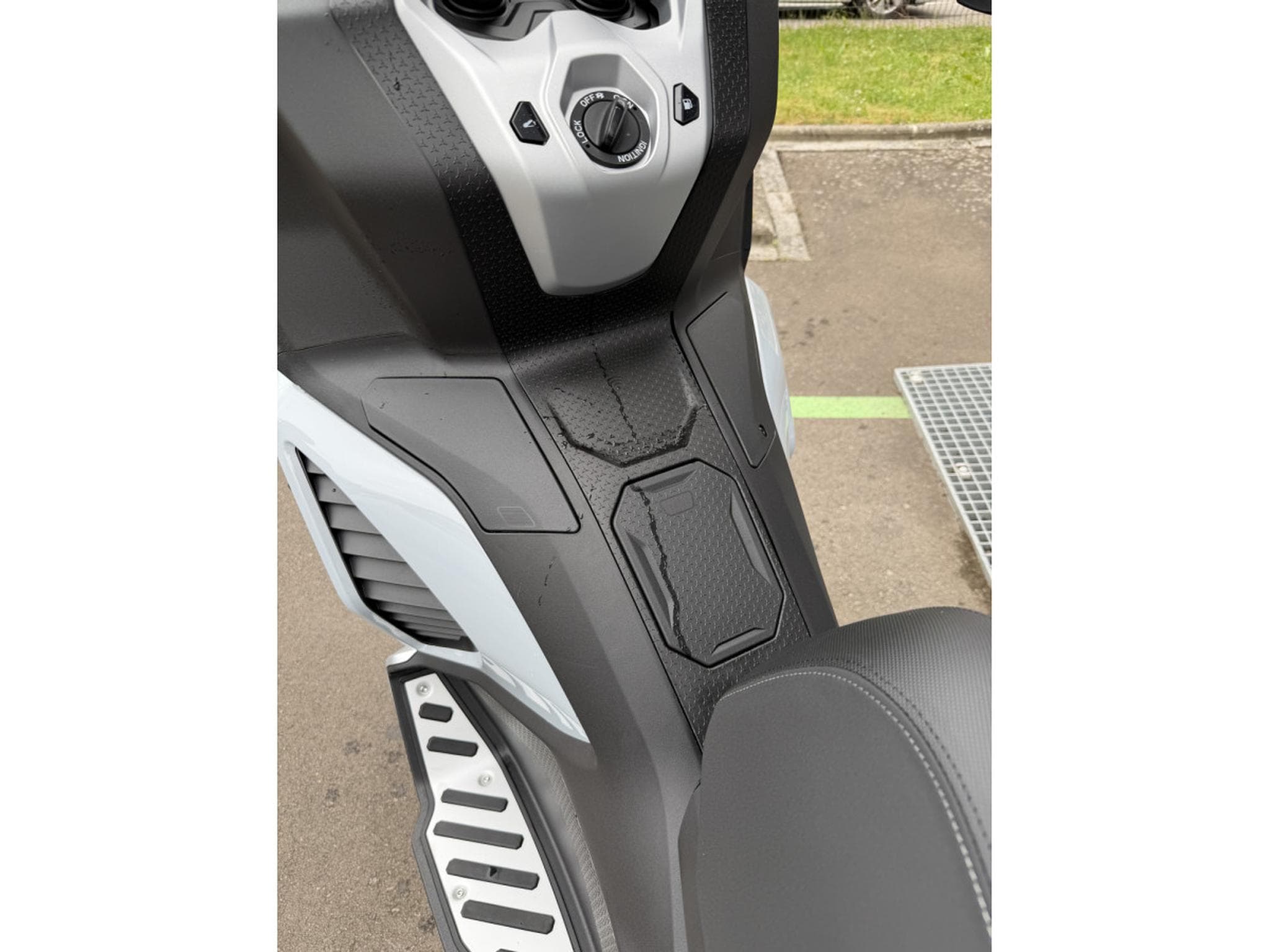 Aprilia SR GT 400 (2026) - Foto 3