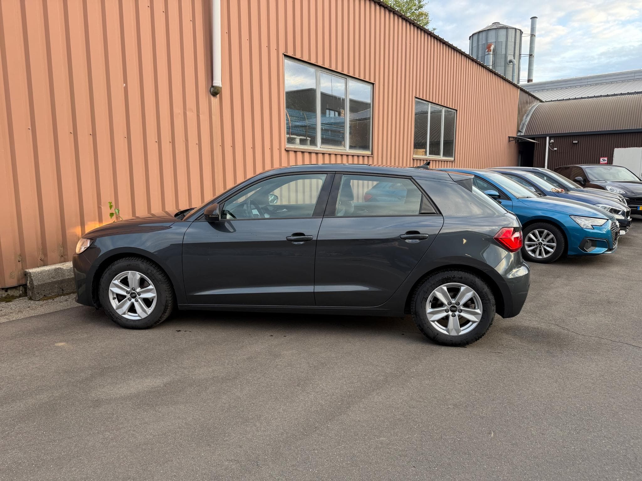 Audi A1 30 TFSI 110CH INT S-Line (2023) - Photo 4