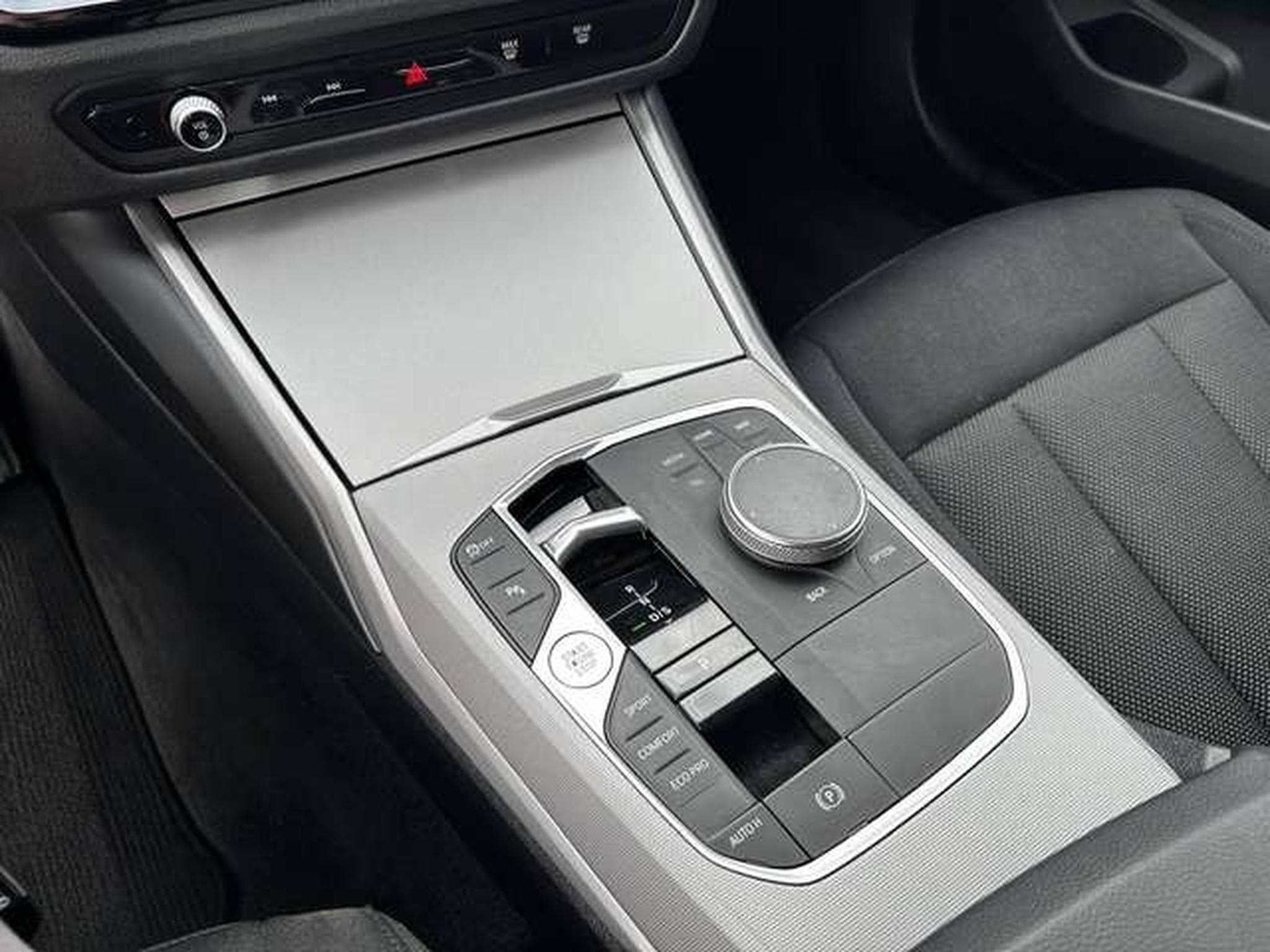 BMW 318 TOURING DIESEL 150 CV (2022) - Photo 17