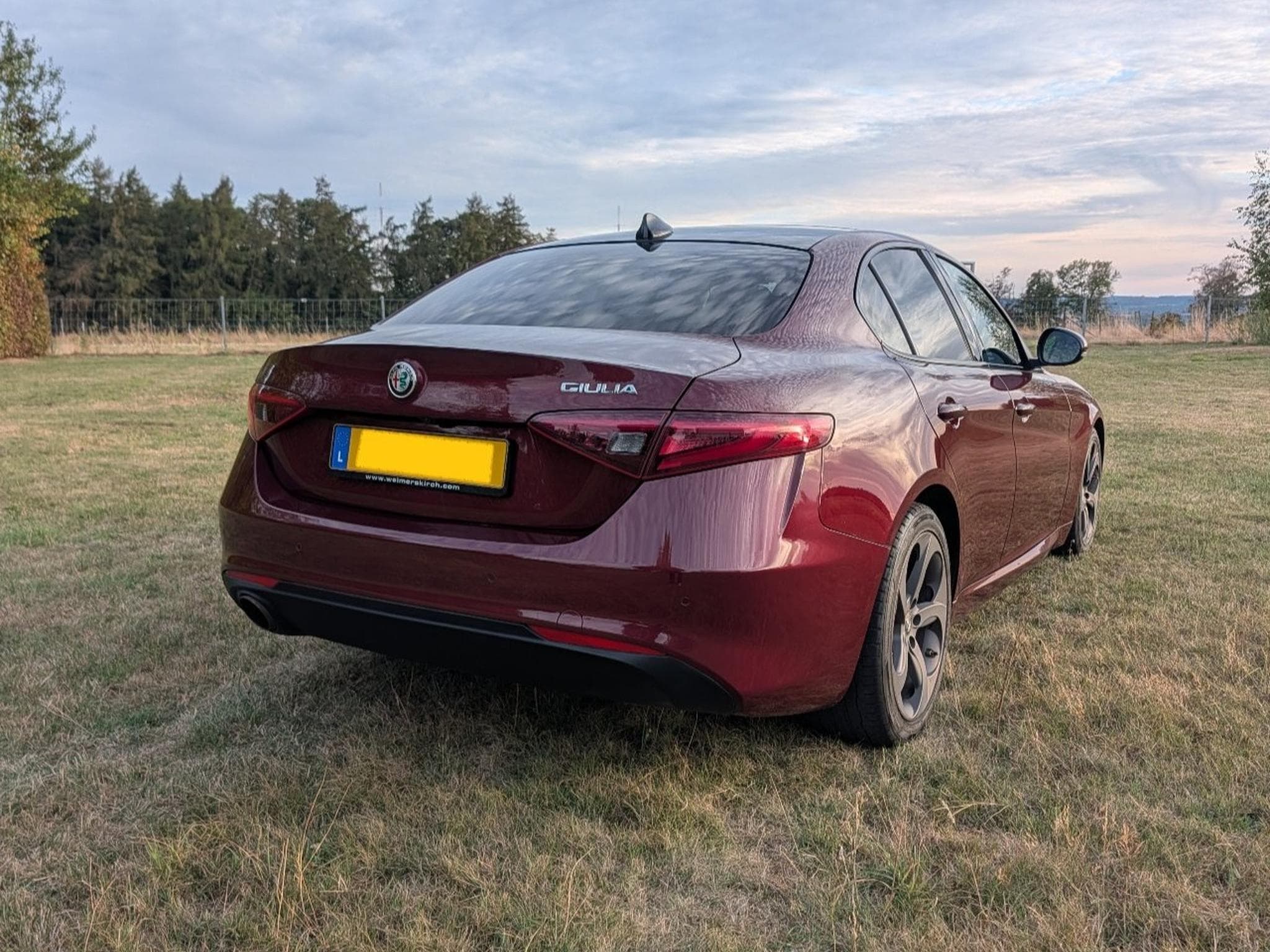 Alfa-Romeo Giulia Super 2.0 turbo 200 PS (2017) - Photo 3
