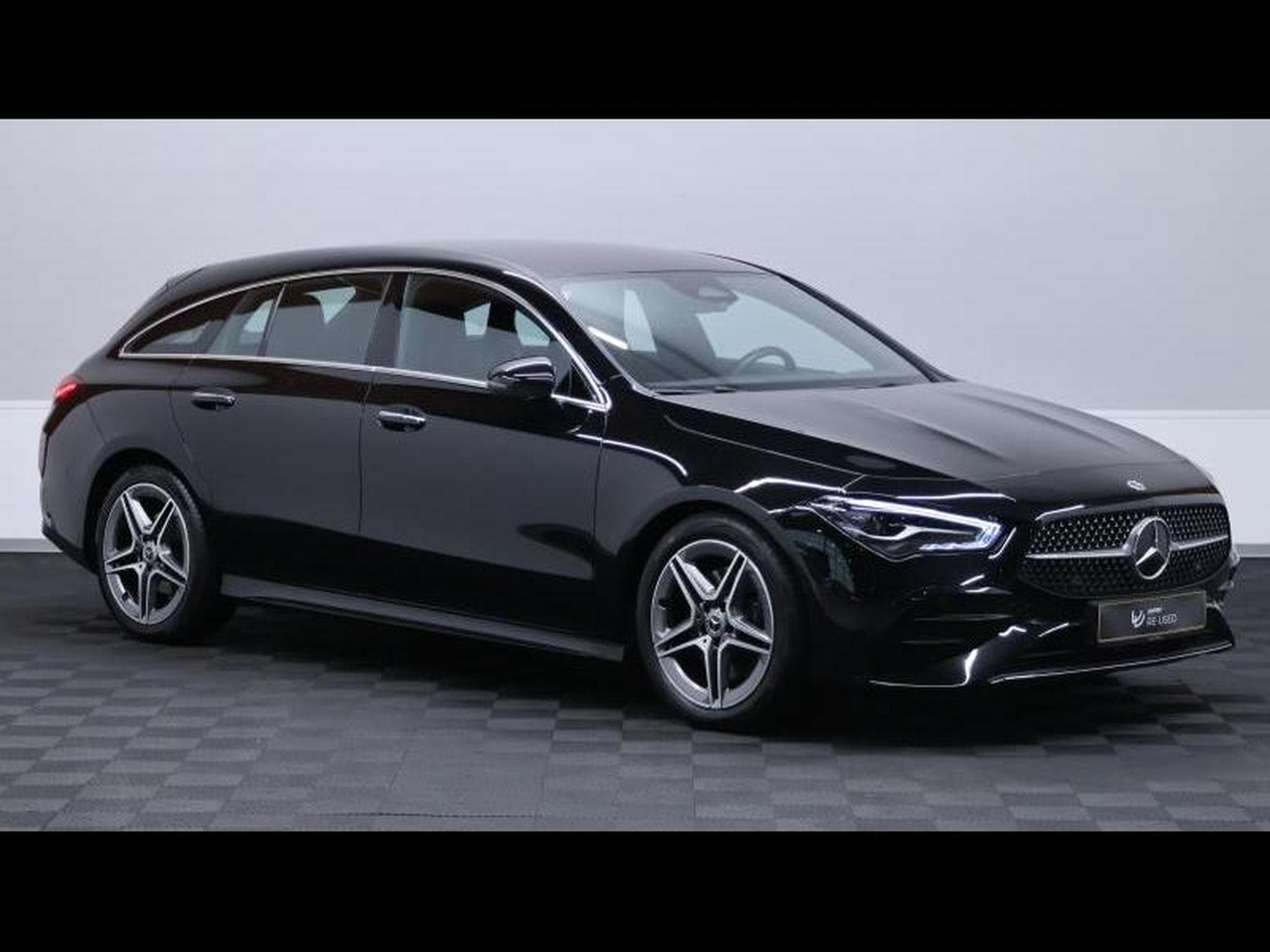 Mercedes CLA 200 d shooting brake AMG Line 8G DCT (2023) - Foto 3