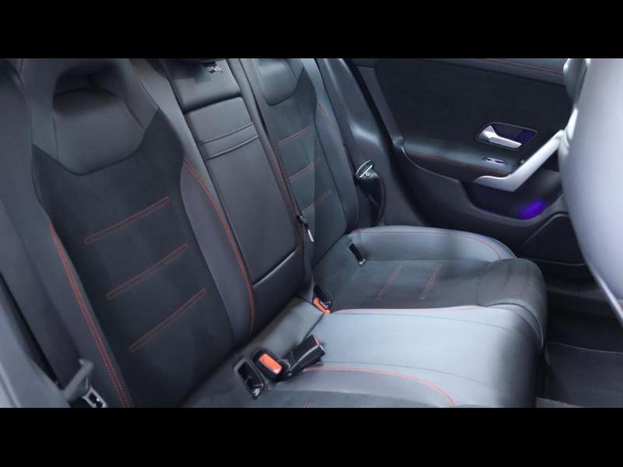 Mercedes CLA 200 d shooting brake AMG Line 8G DCT (2023) - Foto 15