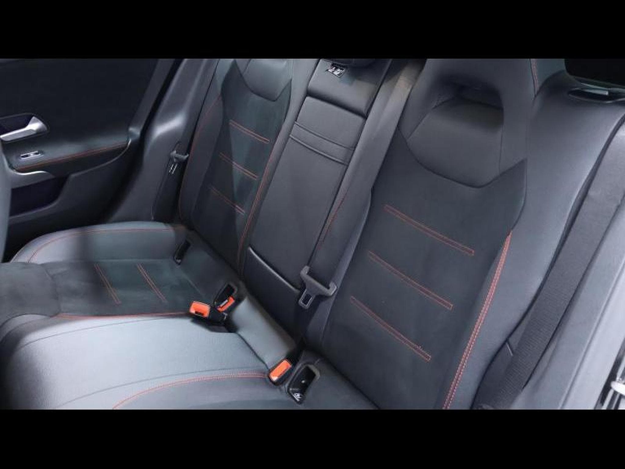 Mercedes CLA 200 d shooting brake AMG Line 8G DCT (2023) - Foto 19