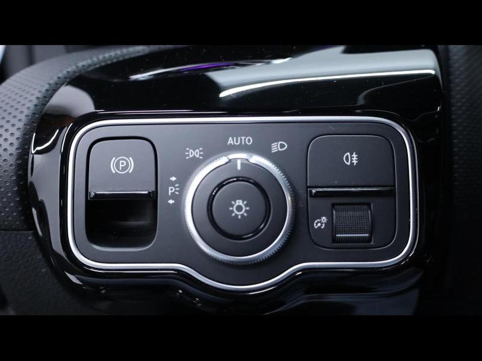 Mercedes CLA 200 d shooting brake AMG Line 8G DCT (2023) - Foto 40