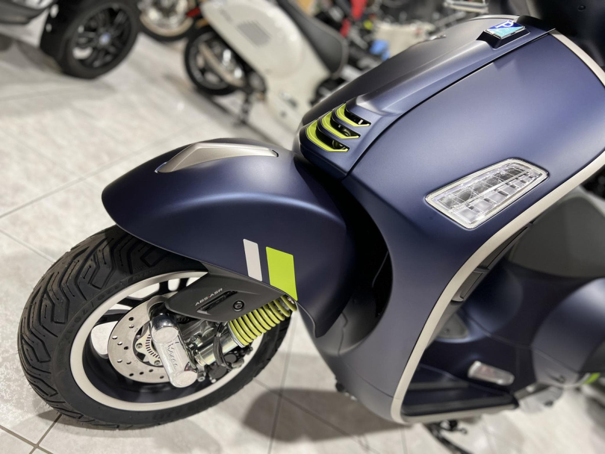 Vespa GTS 125 Bleu Matt (2026) - Foto 6