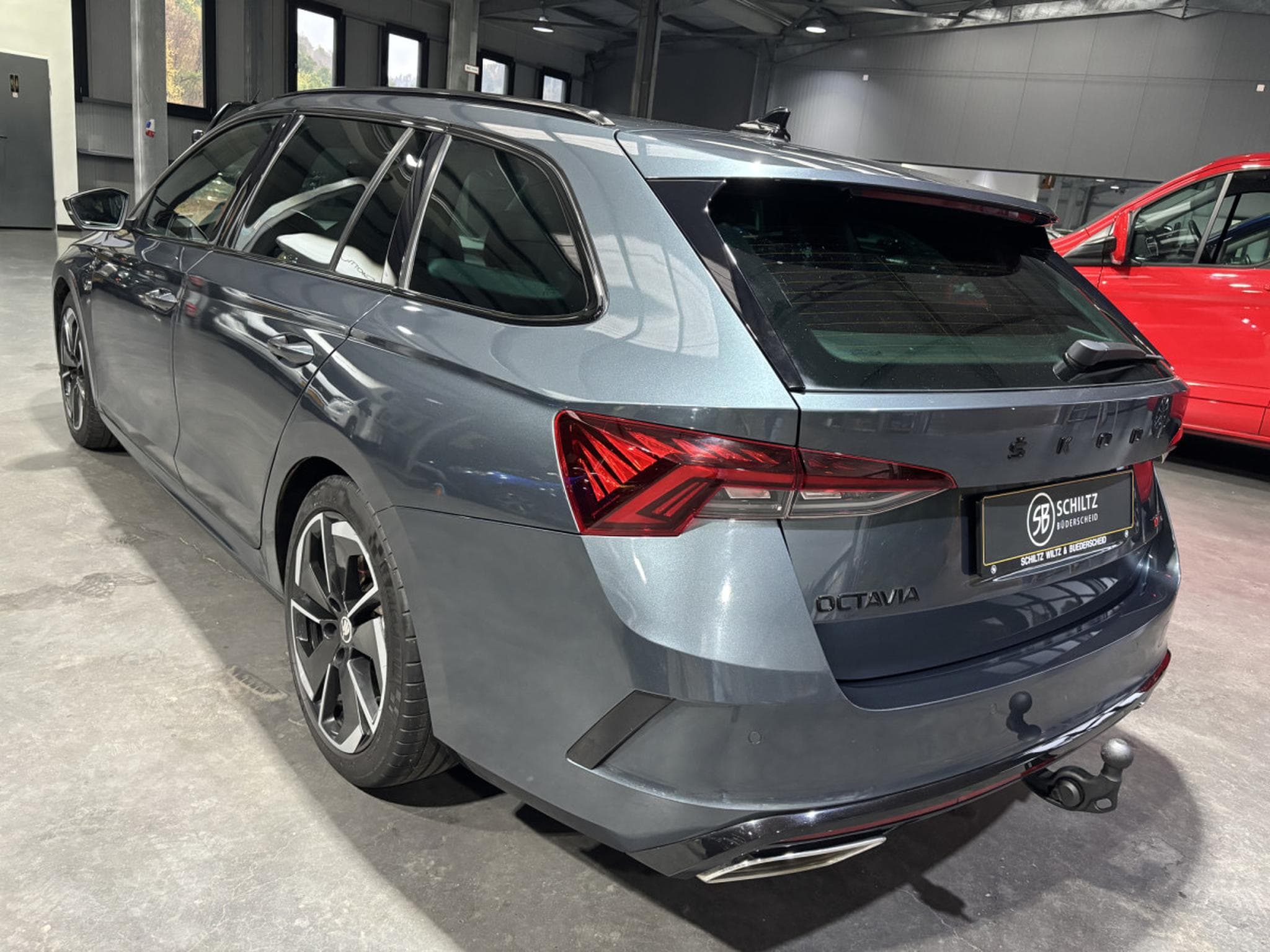 Skoda Octavia VRS 2.0 TSI 245 AT (2021) - Photo 5
