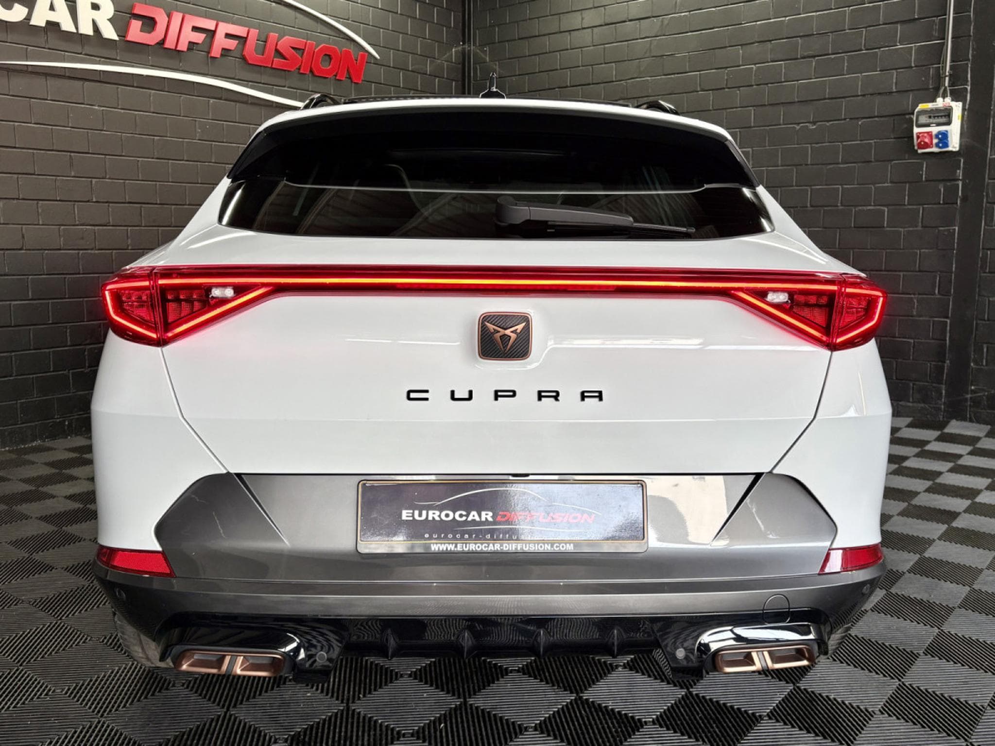 Cupra Formentor VZ 245CV eHybrid DSG6 *PANO *CAM 360°* *ATTELAGE* *BEATS* MA (2023) - Foto 5