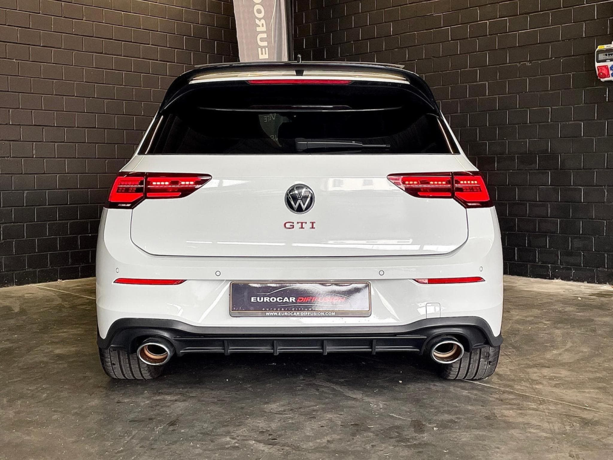 VW Golf GTI Clubsport 2.0 TSI 300 CV DSG7 * MATRIX *PANO* *HARMAN* C (2024) - Foto 4