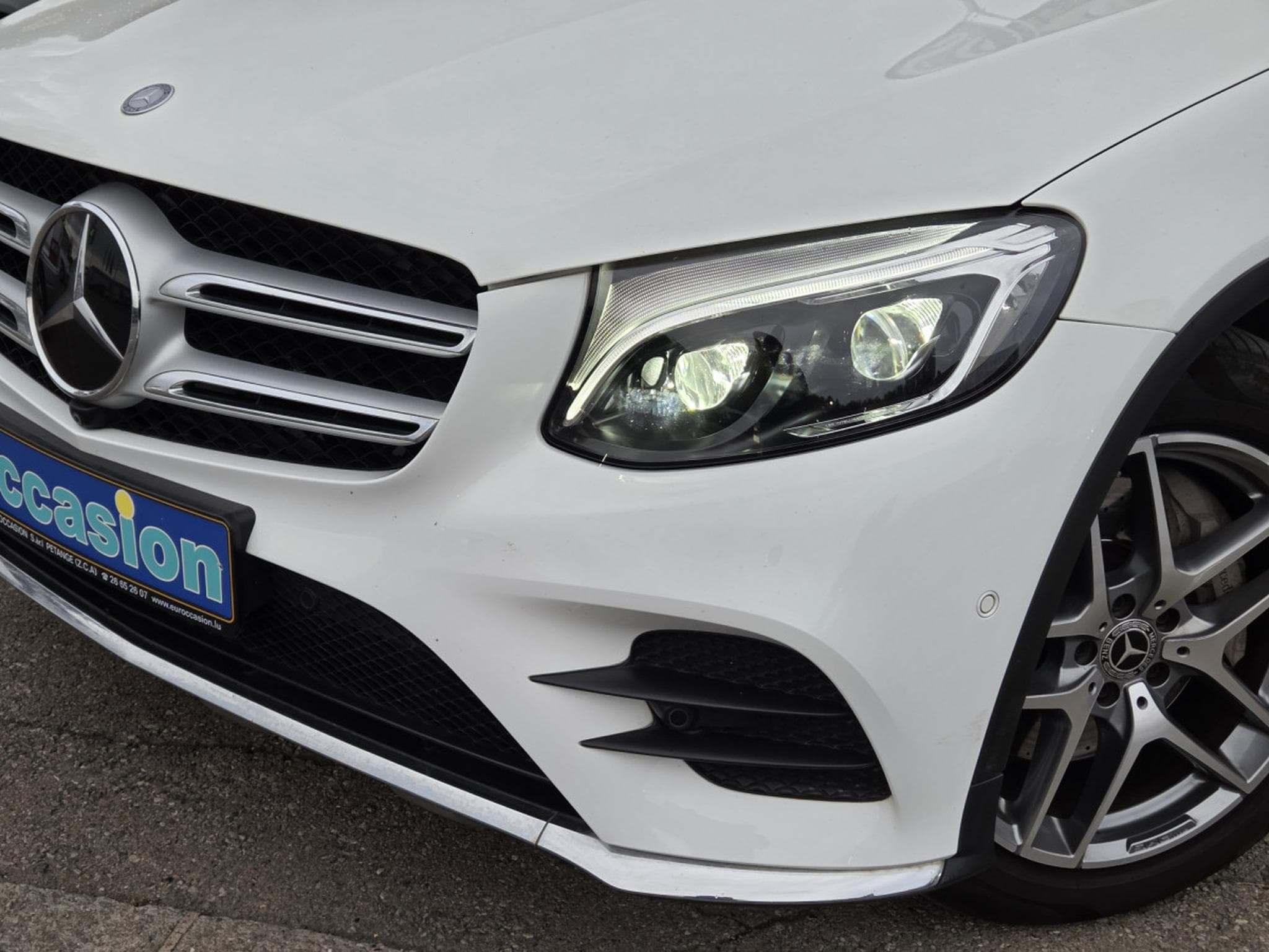 Mercedes GLC 220 AMG-LINE 4MATIC 9G-DCT (2017) - Photo 2