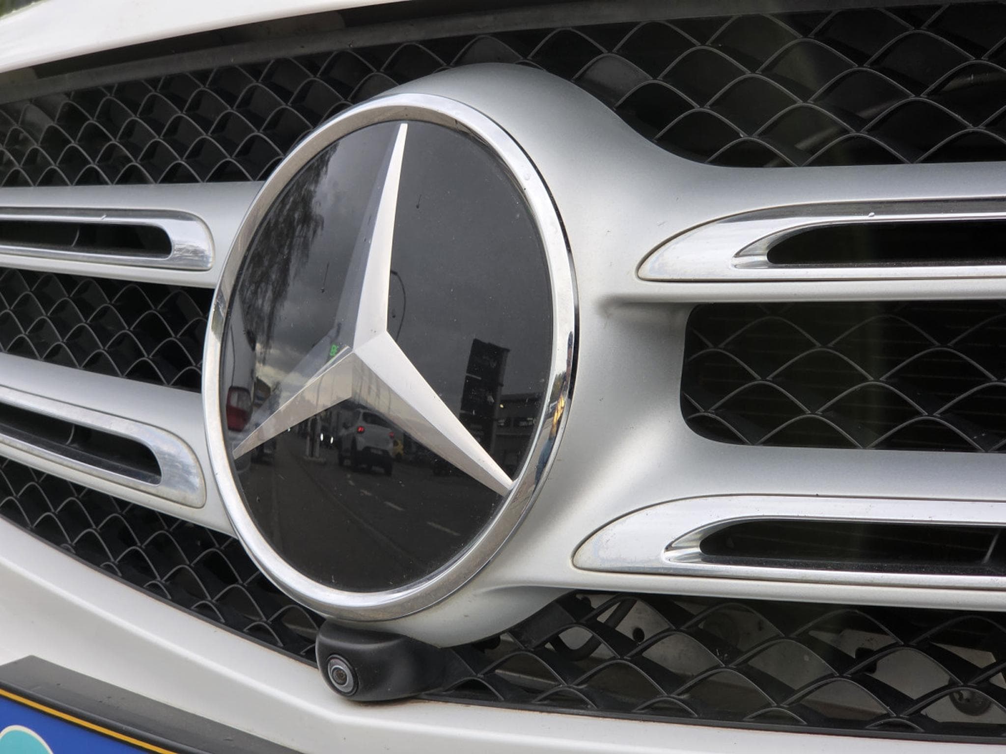 Mercedes GLC 220 AMG-LINE 4MATIC 9G-DCT (2017) - Photo 4