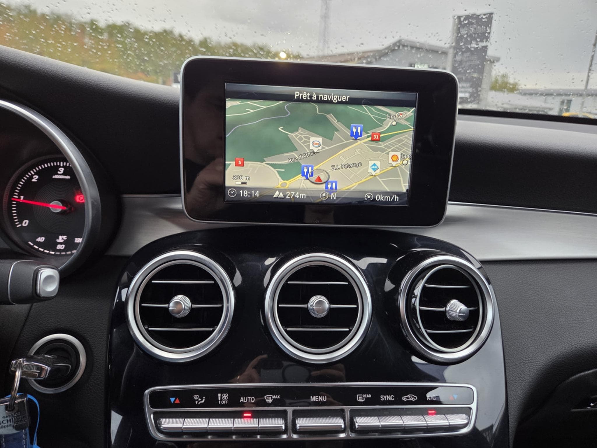 Mercedes GLC 220 AMG-LINE 4MATIC 9G-DCT (2017) - Photo 14