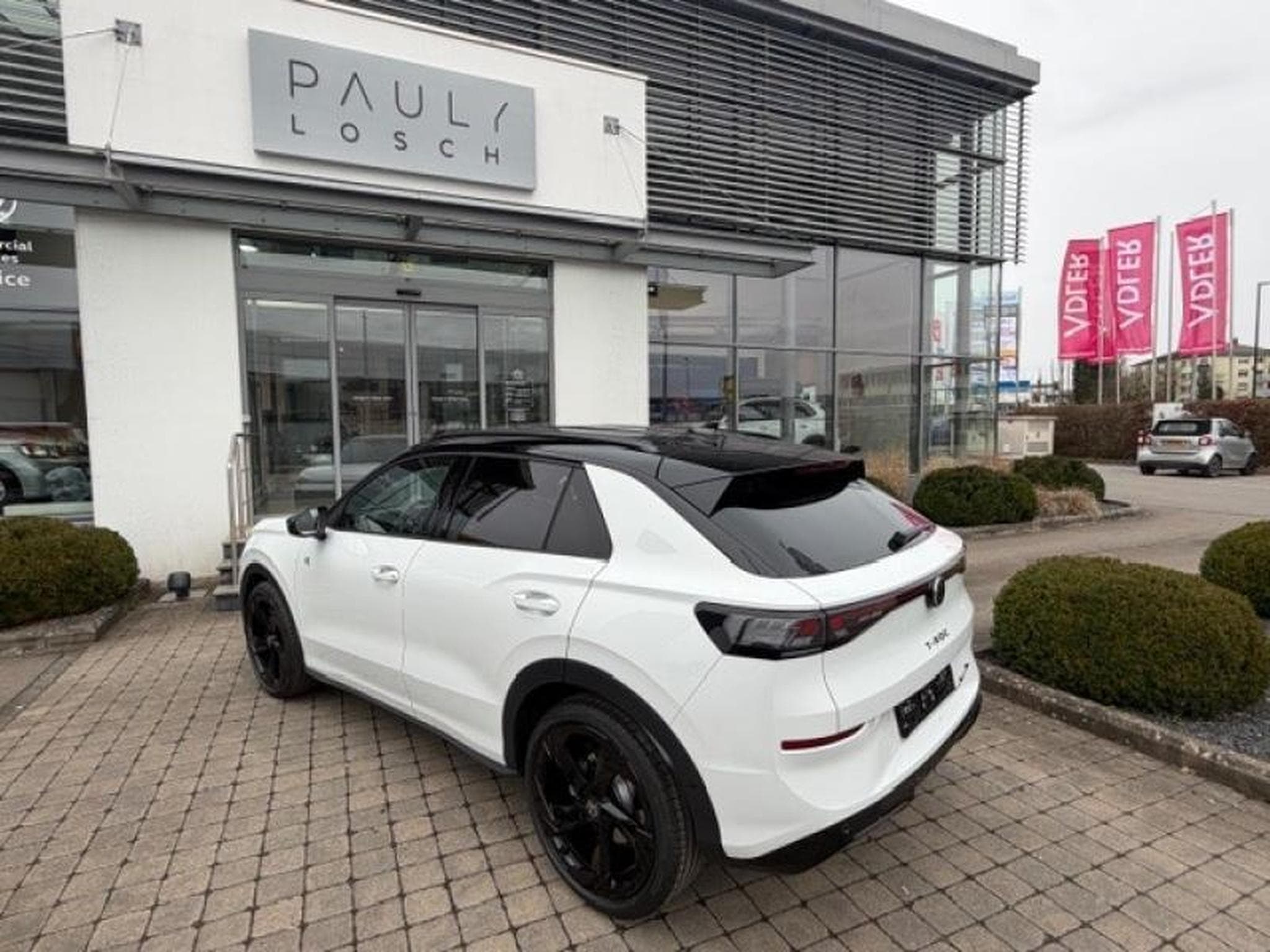 VW T-Roc R-LINE+DSG (2025) - Photo 6