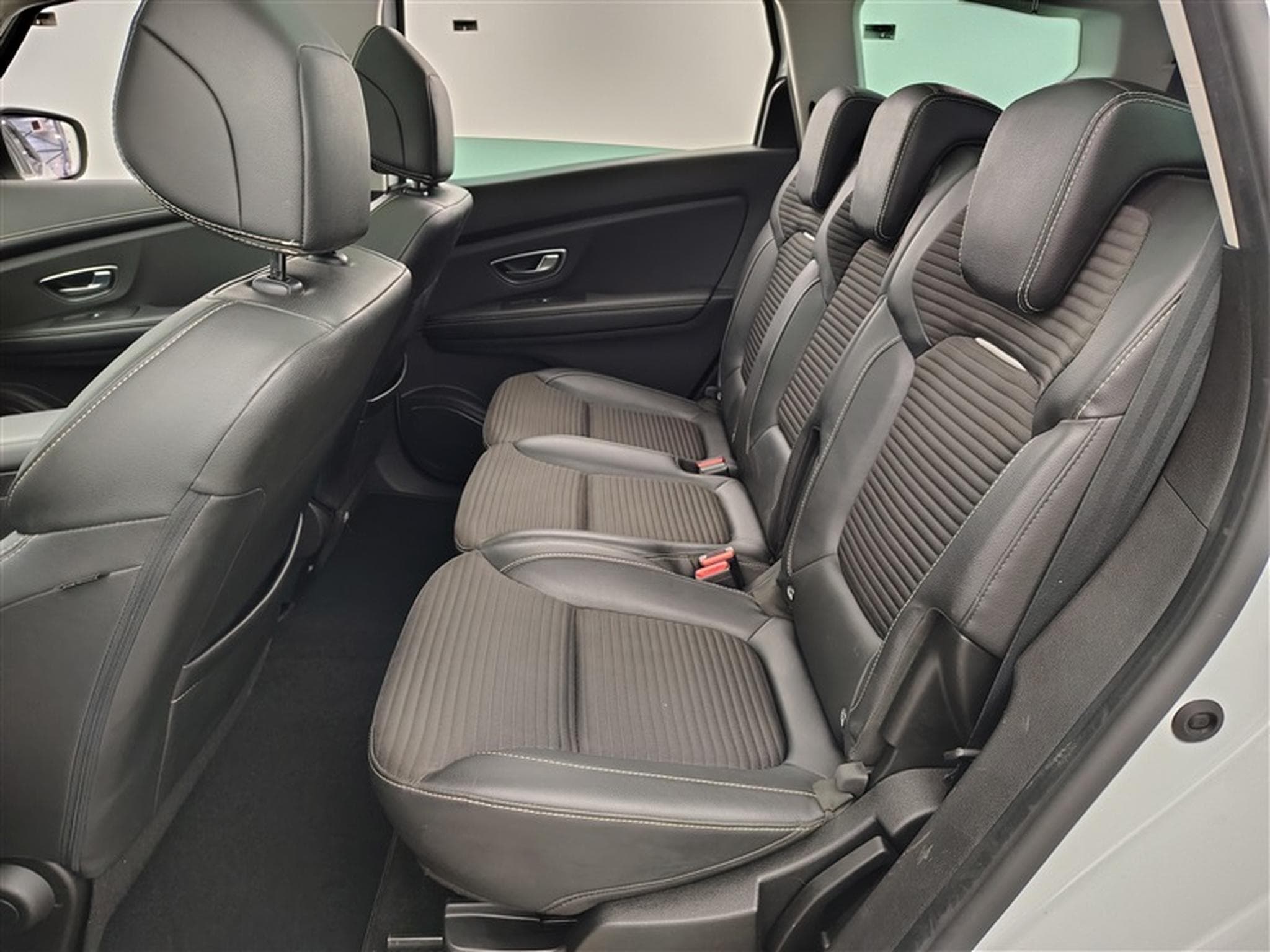Renault Scenic Grand Sc?nic 1.33 TCe Intens EDC GPF (EU6.2) (2020) - Photo 12