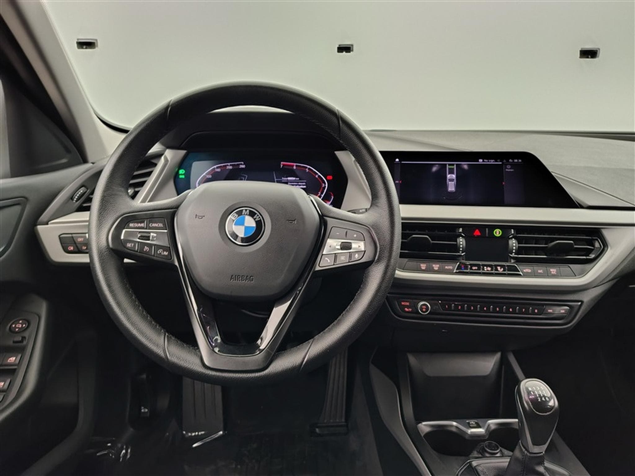 BMW 116 116i Business Line NAVI/FULL LED/JA16/PDC AV AR (2022) - Photo 9