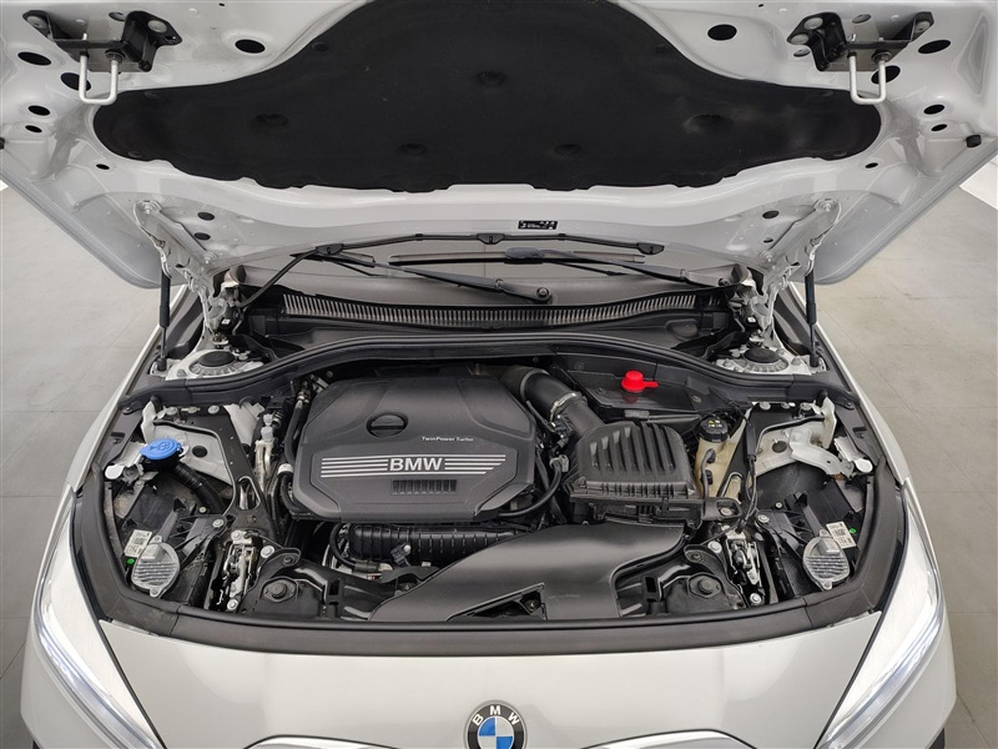 BMW 116 116i Business Line NAVI/FULL LED/JA16/PDC AV AR (2022) - Photo 19