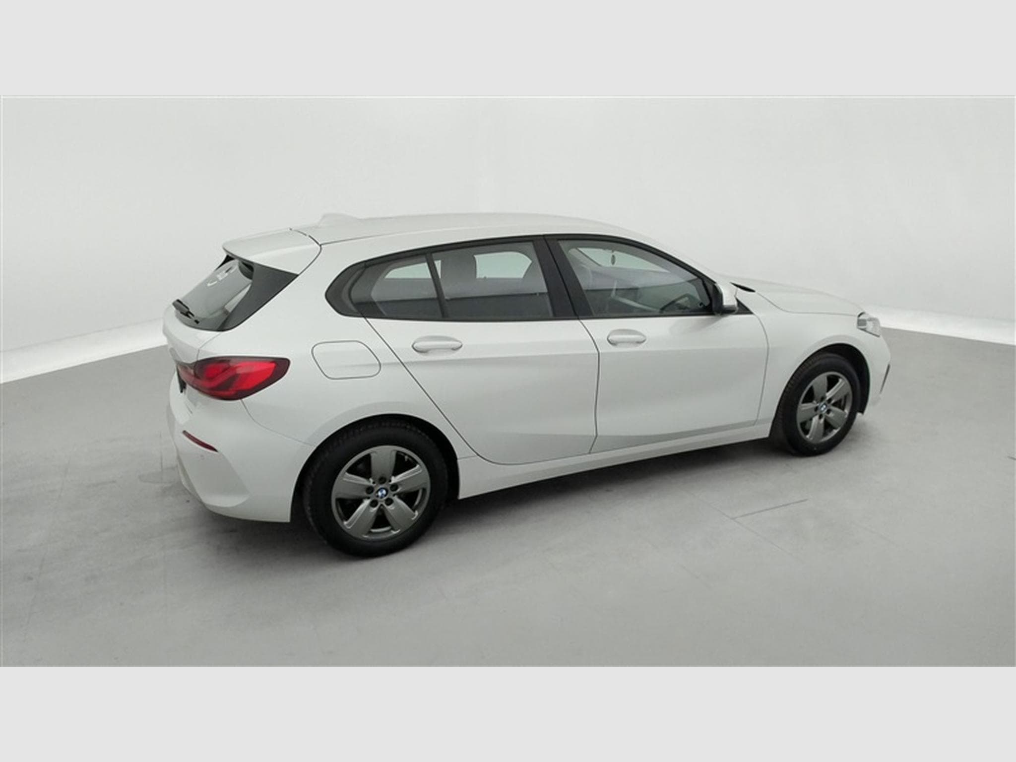 BMW 116 116i Business Line NAVI/FULL LED/JA16/PDC AV AR (2022) - Photo 25