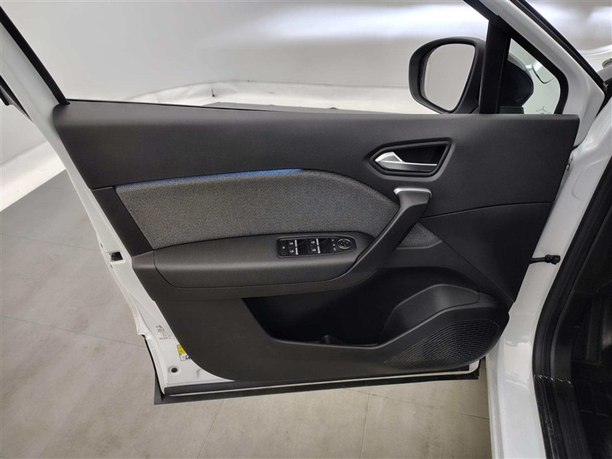 Renault Captur 1.0 TCe Techno CLIM/NAVI/CAMERA (2024) - Photo 17
