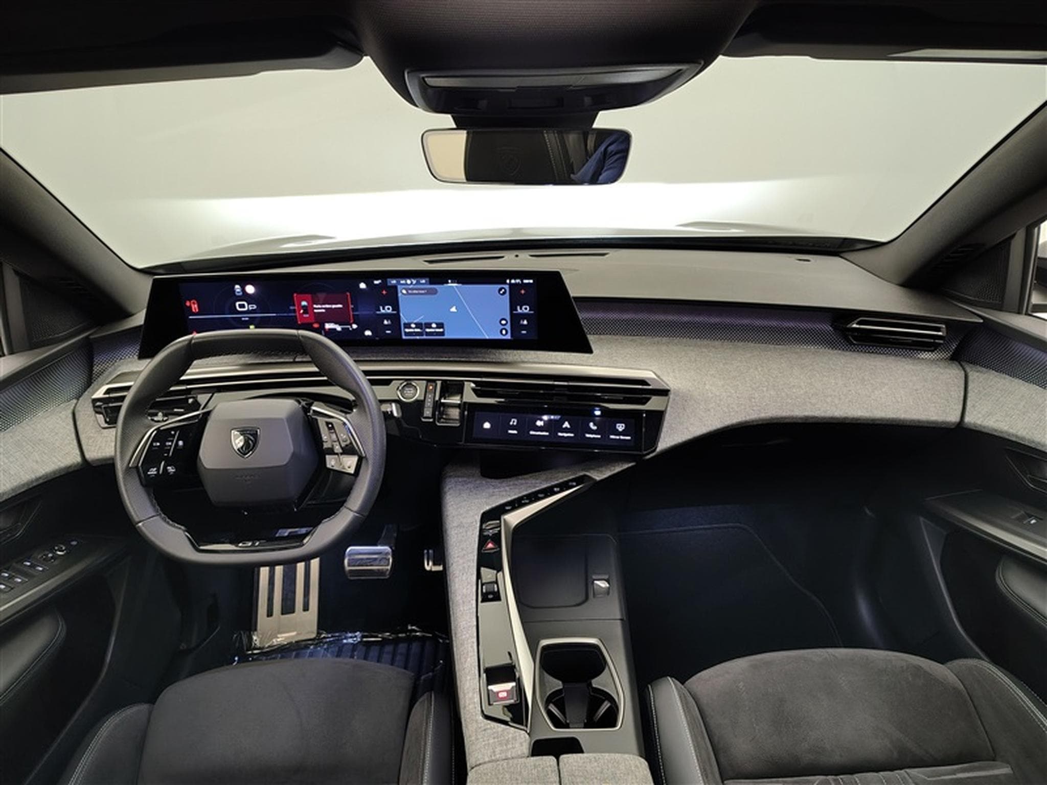 Peugeot 3008 1.2 HYBRID 136cv e-DSC6 GT Toit Pano/Navi/Carplay/JA 19/... (2025) - Photo 8