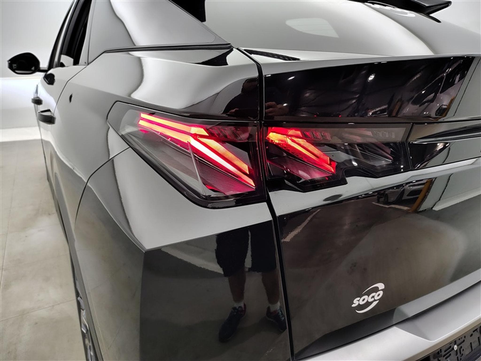 Peugeot 3008 1.2 HYBRID 136cv e-DSC6 GT Toit Pano/Navi/Carplay/JA 19/... (2025) - Photo 16