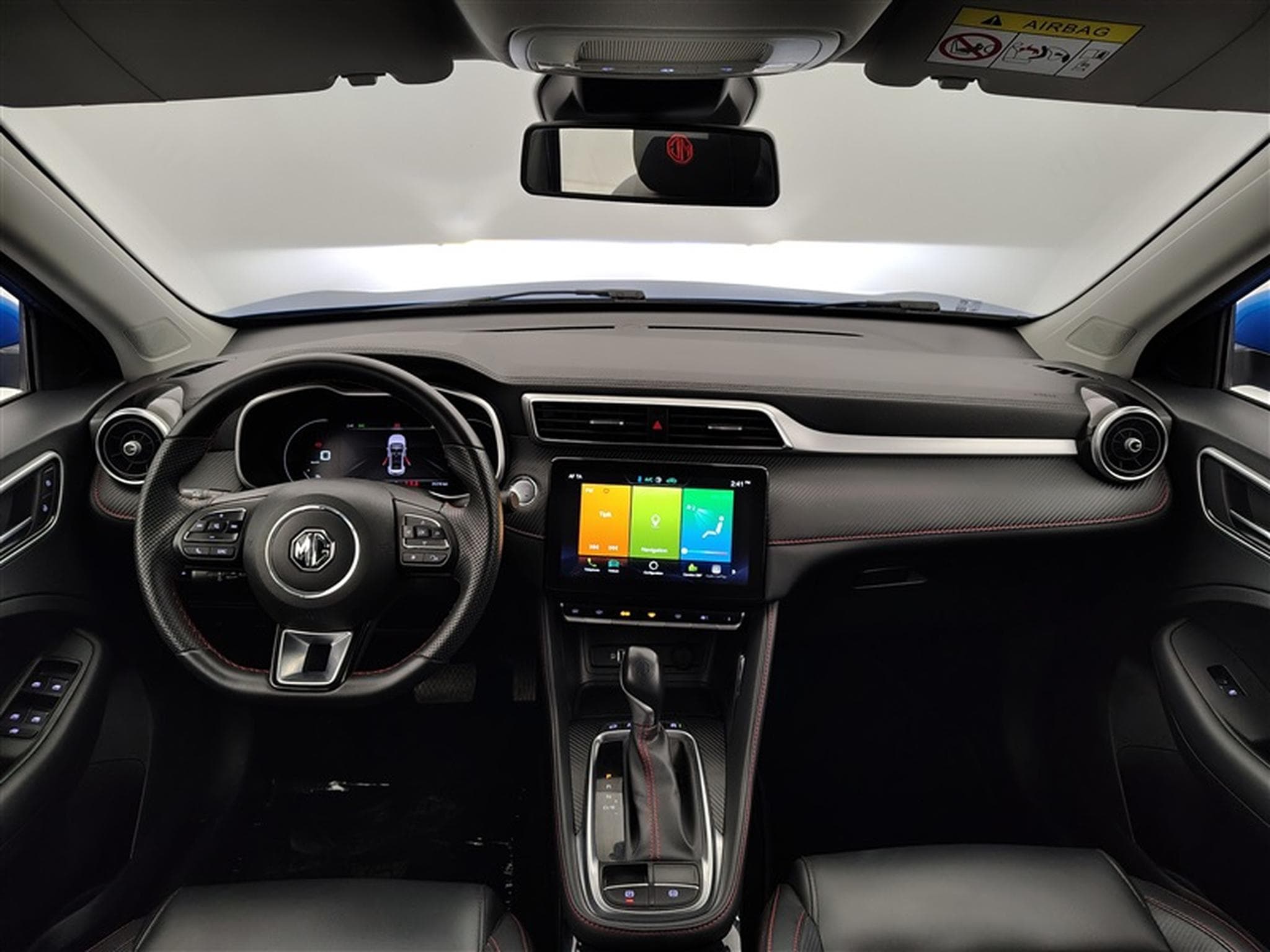 MG ZS 1.0 T-GDi Luxury AT (2024) - Photo 8