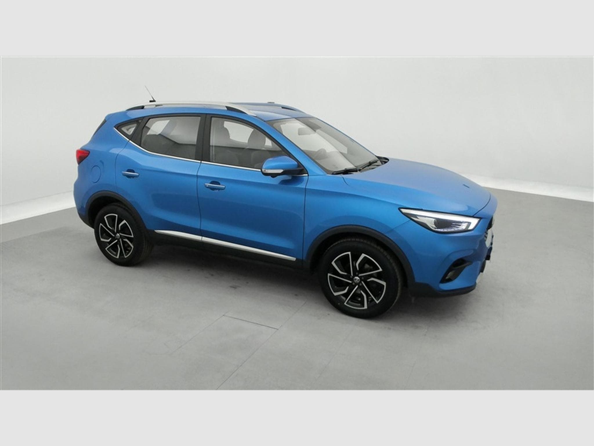 MG ZS 1.0 T-GDi Luxury AT (2024) - Photo 23